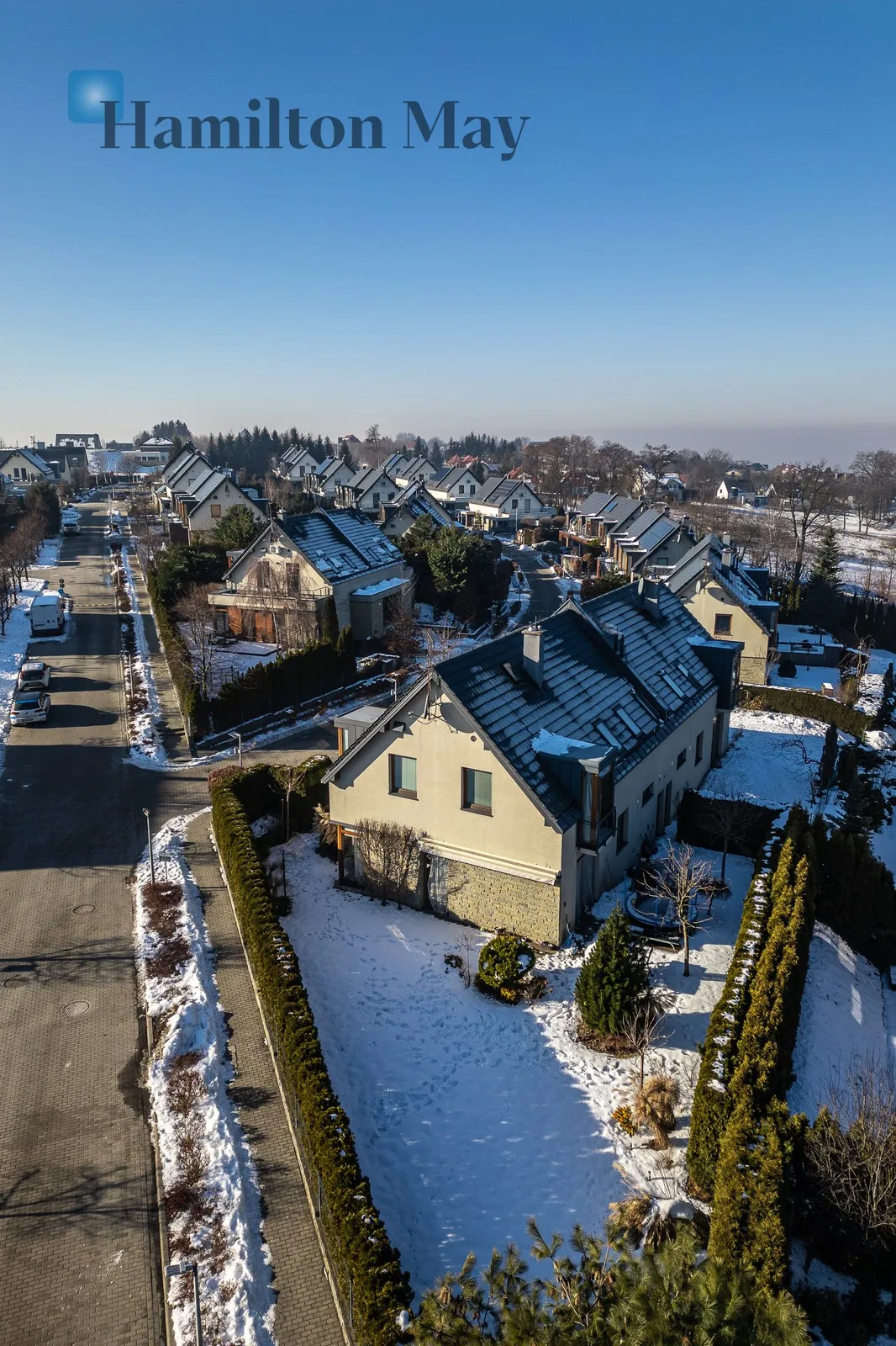 An elegant, comfortable semi-detached house on Parkowe Wzgórze in Mogilany - slider