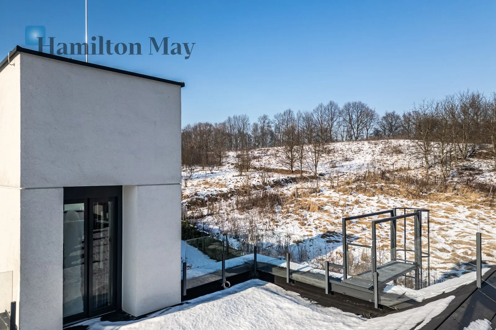 Price: 5950000 PLN Bedrooms: 4 Bathrooms: 3 Plot size: 837m2 - slider