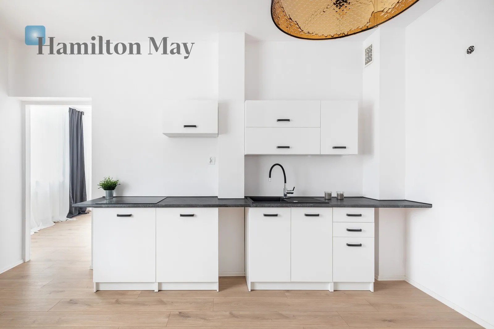 City: Kraków Street: Jerzego Szablowskiego Region: Bronowice Subregion: Bronowice Małe Distance to centre: 3.64 km Price: 590000 PLN Bedrooms: 1 Bathrooms: 1 - slider