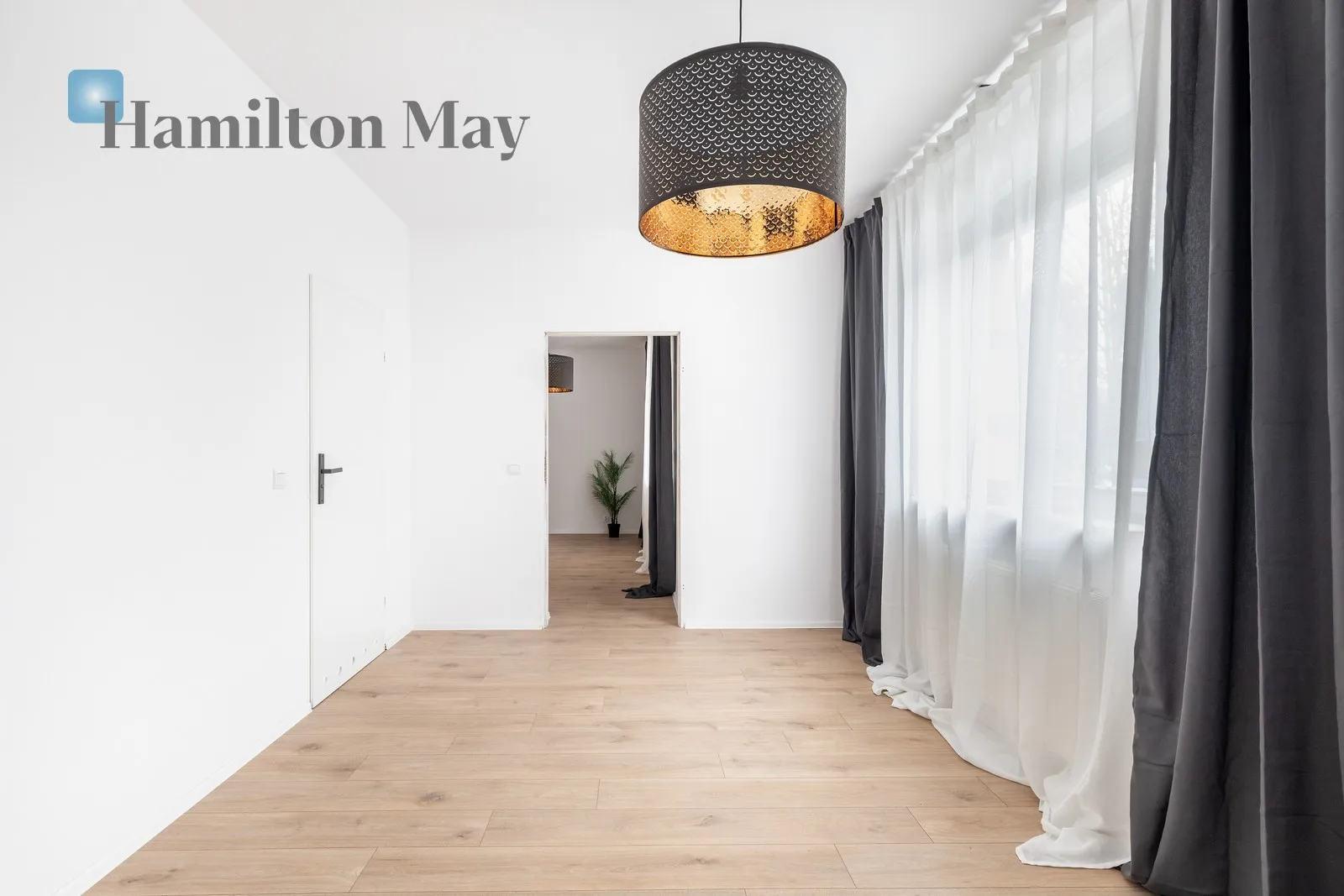 Subregion: Bronowice Małe Distance to centre: 3.64 km Price: 590000 PLN Bedrooms: 1 Bathrooms: 1 Size: 40m2 - slider