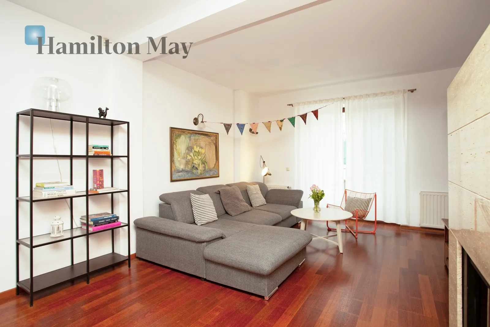 Street: Gustawa Ehrenberga Region: Prądnik Biały Distance to centre: 3.21 km Price: 3150000 PLN Bedrooms: 3 Bathrooms: 3 Plot size: 420m2 - slider