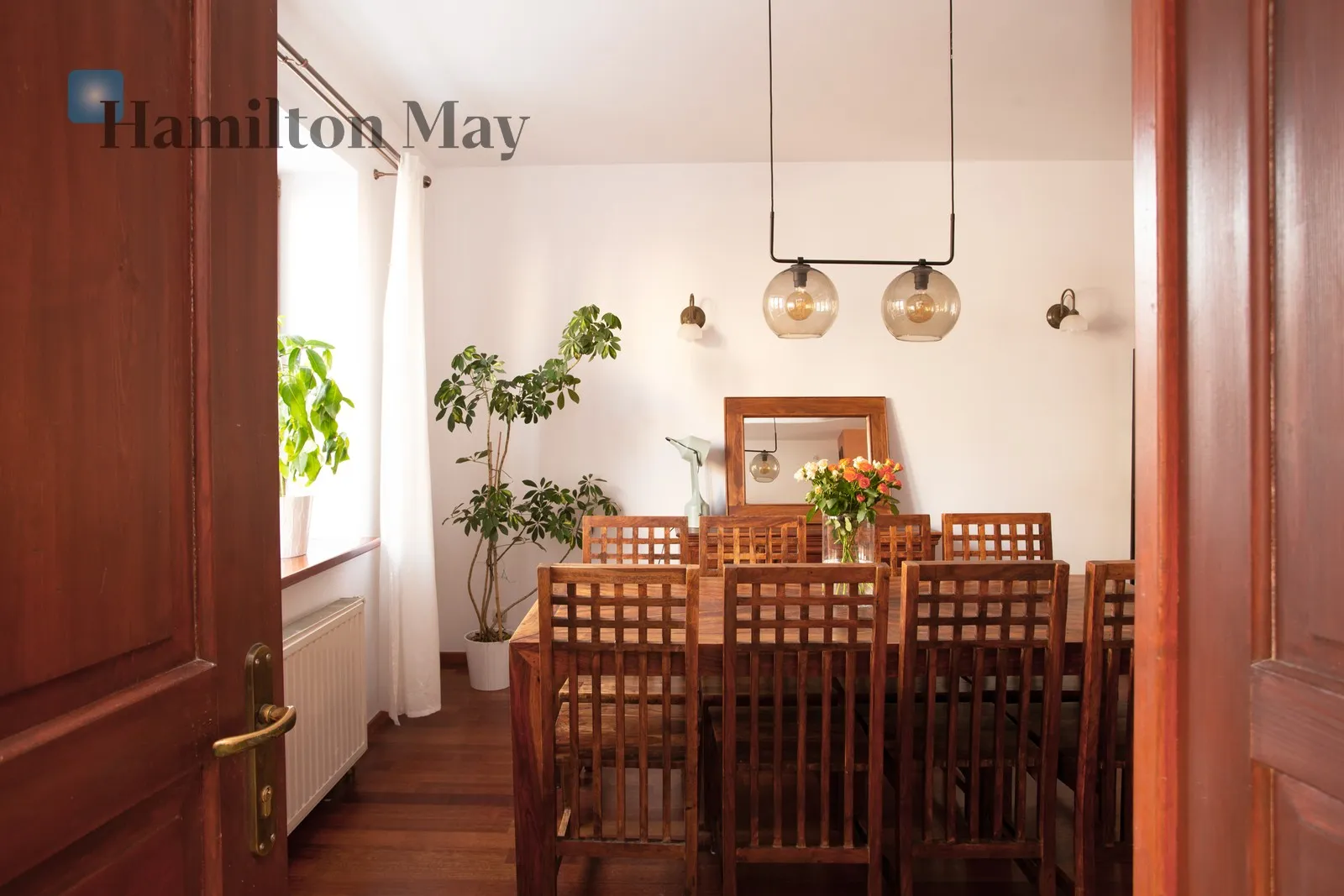 City: Kraków Street: Gustawa Ehrenberga Region: Prądnik Biały Distance to centre: 3.21 km Price: 3150000 PLN Bedrooms: 3 Bathrooms: 3 - slider