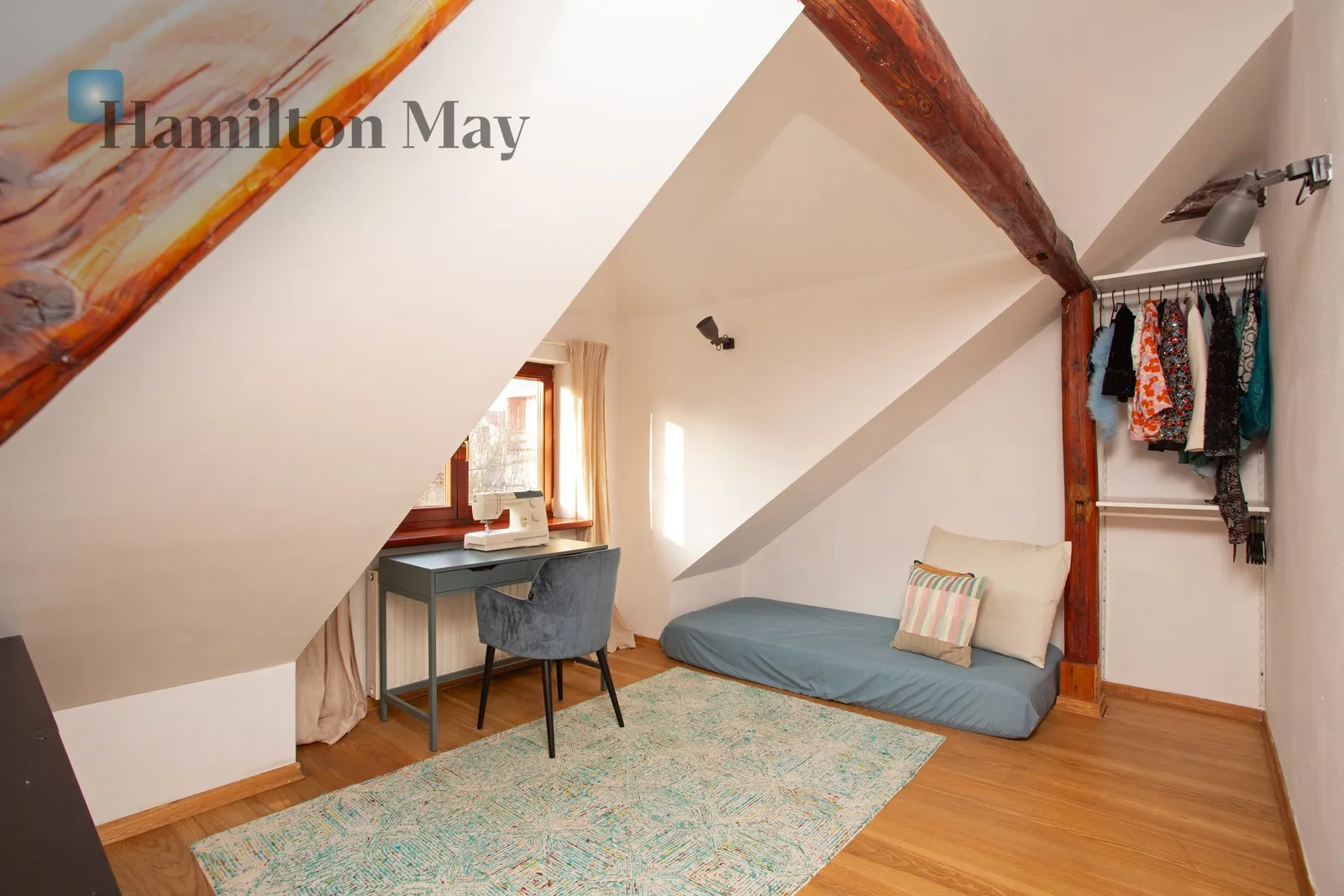 Price: 3150000 PLN Bedrooms: 3 Bathrooms: 3 Plot size: 420m2 Price/m2: 15000 PLN - slider