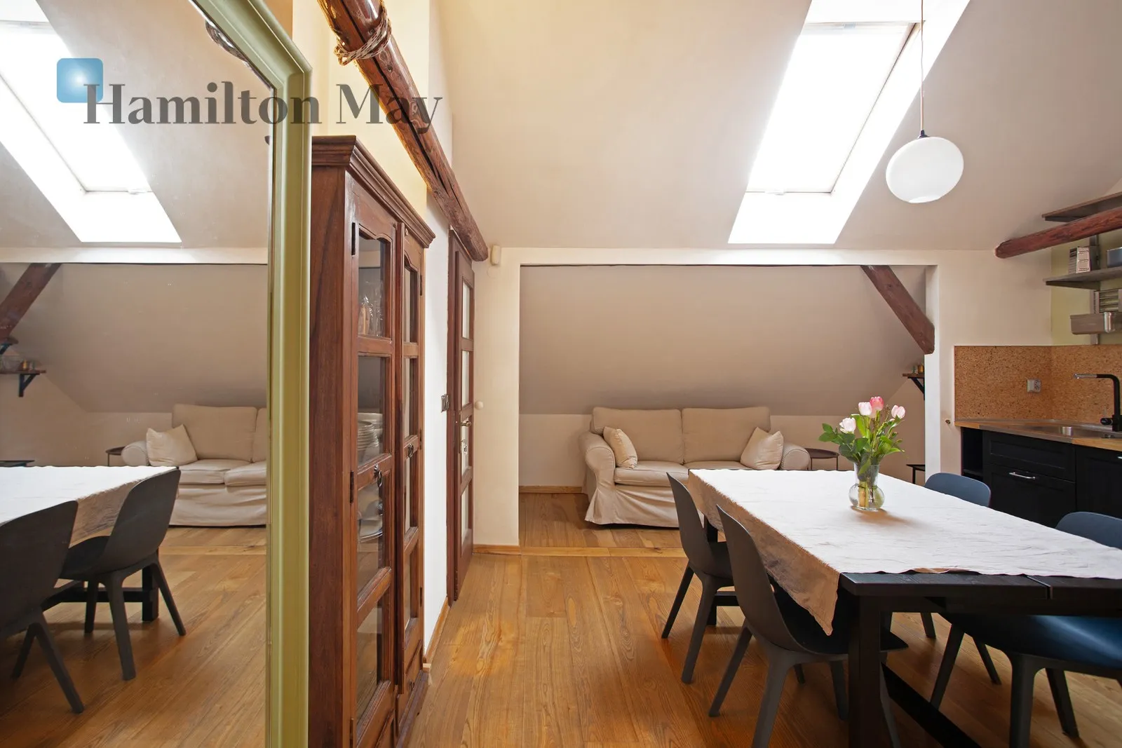 Bedrooms: 3 Bathrooms: 3 Plot size: 420m2 - slider