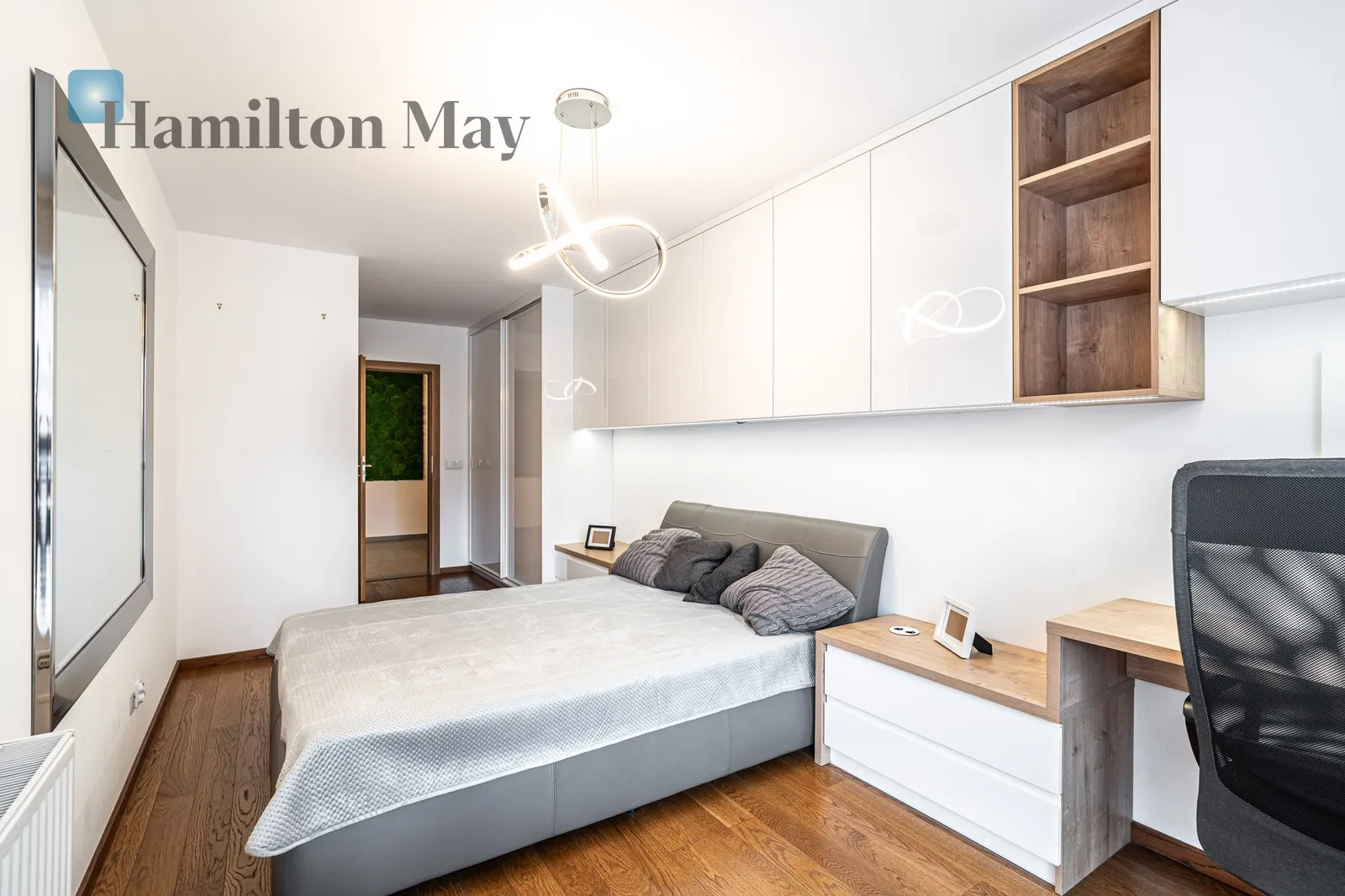 Елегантна квартира в Заблочі з лоджією, гаражем та коморою - slider