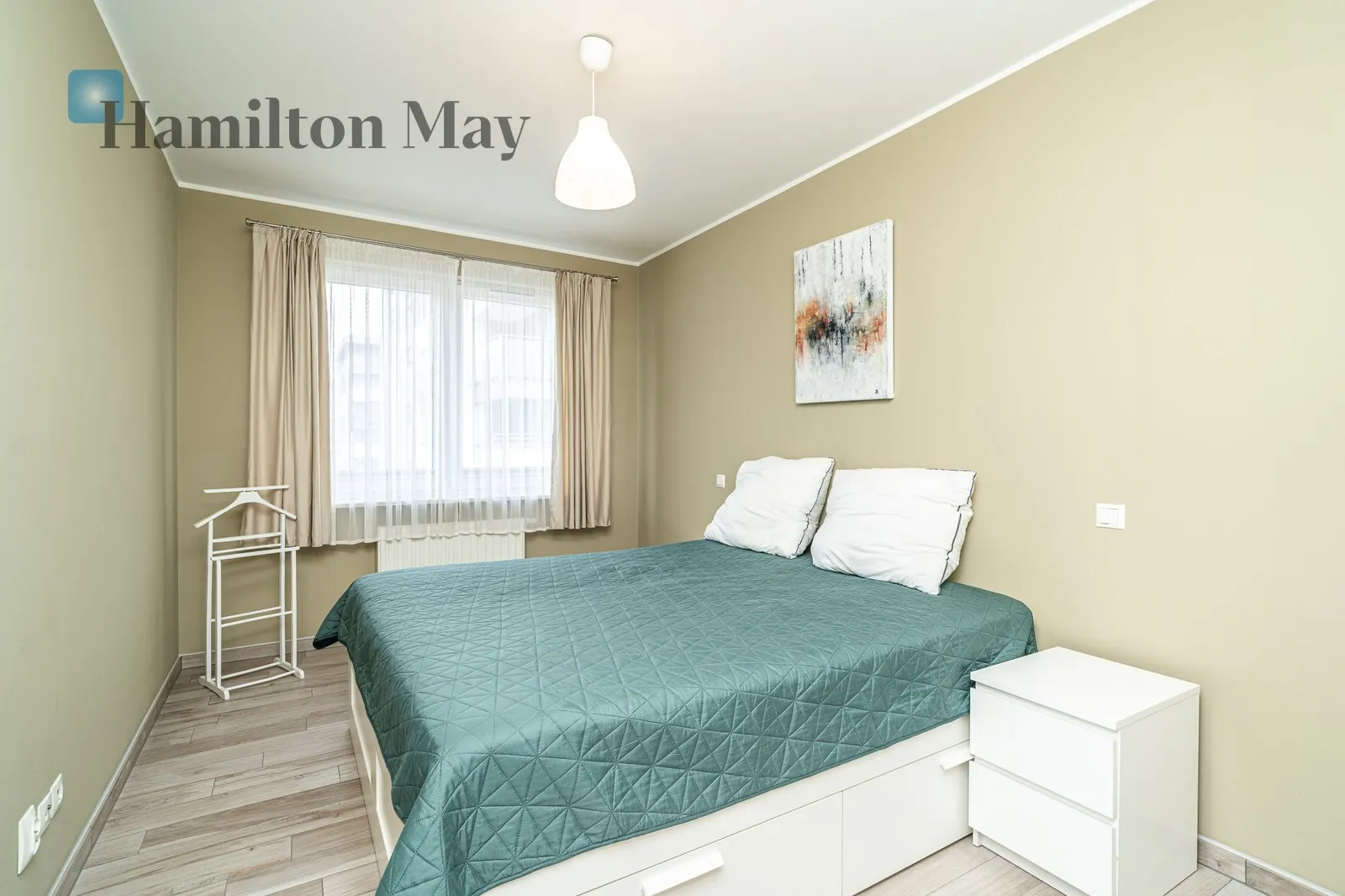 Trzypokojowe mieszkanie na wynajem z balkonem i garażem - slider