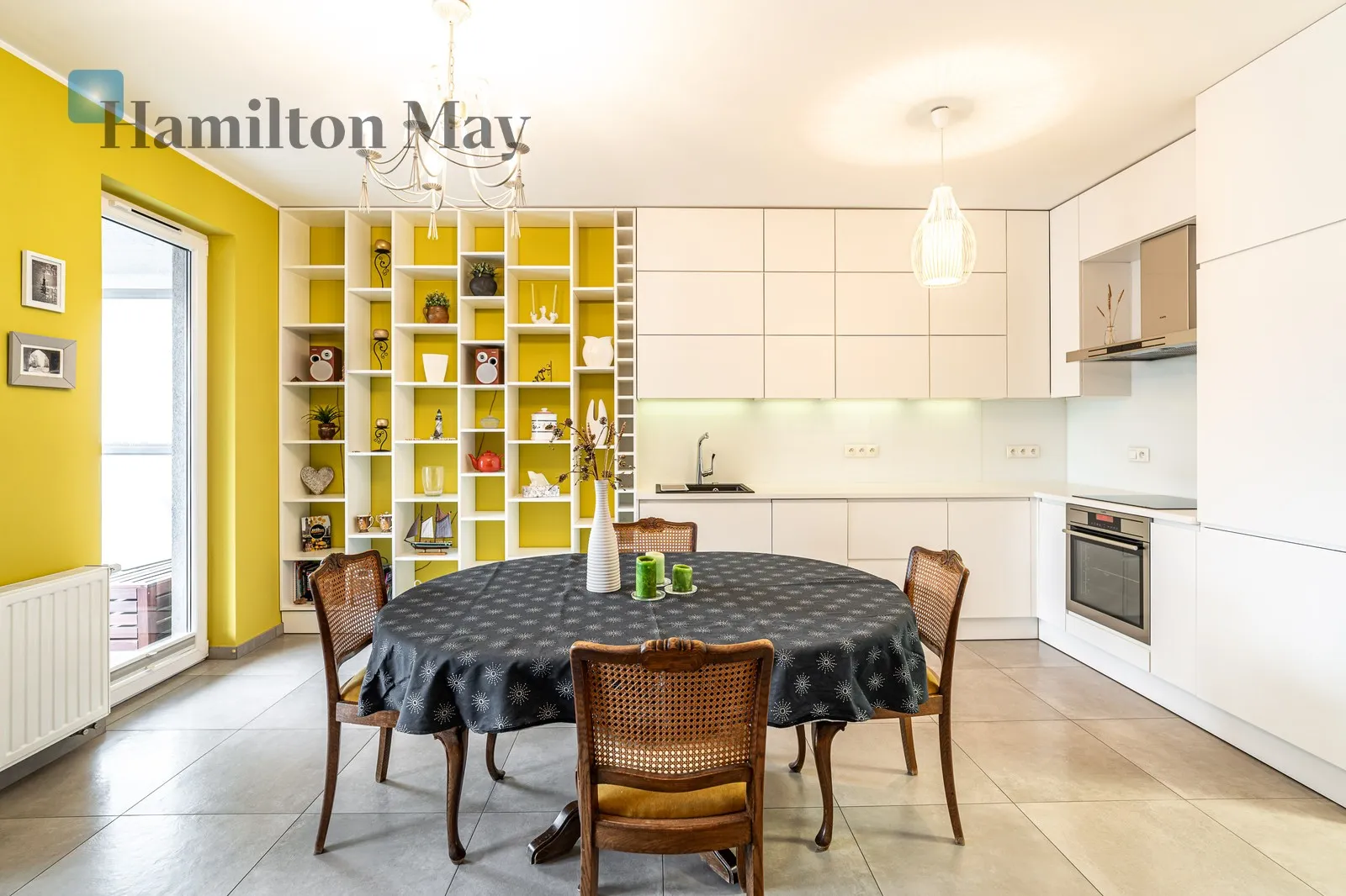 Trzypokojowe mieszkanie na wynajem z balkonem i garażem - slider