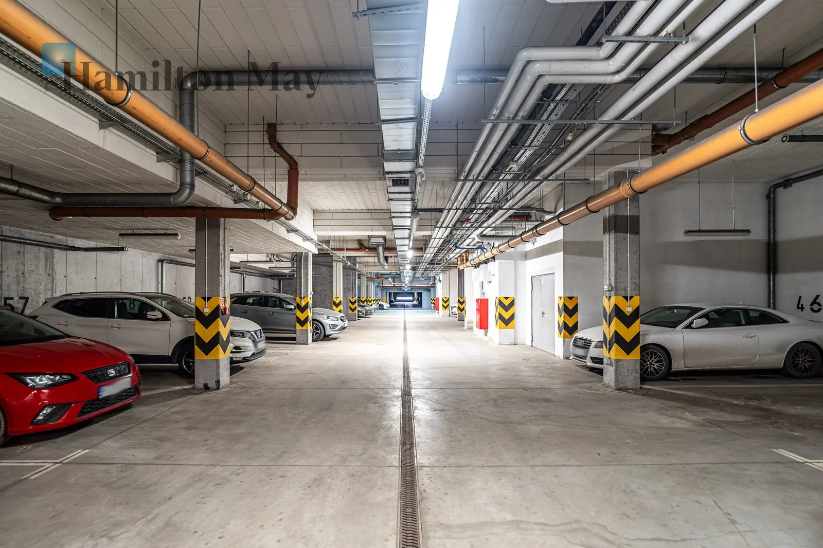 Trzypokojowe mieszkanie na wynajem z balkonem i garażem - slider