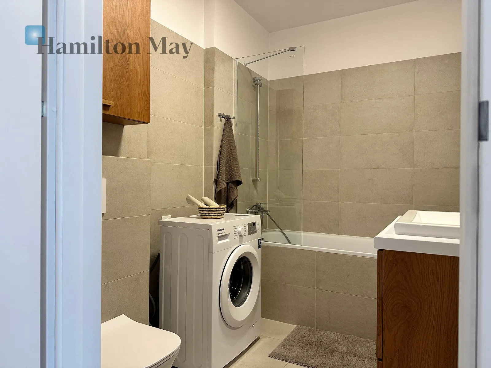 Region: Mokotów Subregion: Służewiec Distance to centre: 6.51 km Level: 2 Price: 1020000 PLN Bedrooms: 2 Bathrooms: 1 - slider