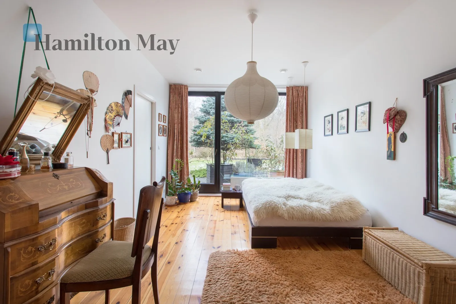 Region: Chwałowice Distance to centre: 27.34 km Price: 2899000 PLN Bedrooms: 6 Bathrooms: 4 Plot size: 8600m2 Price/m2: 9663 PLN - slider