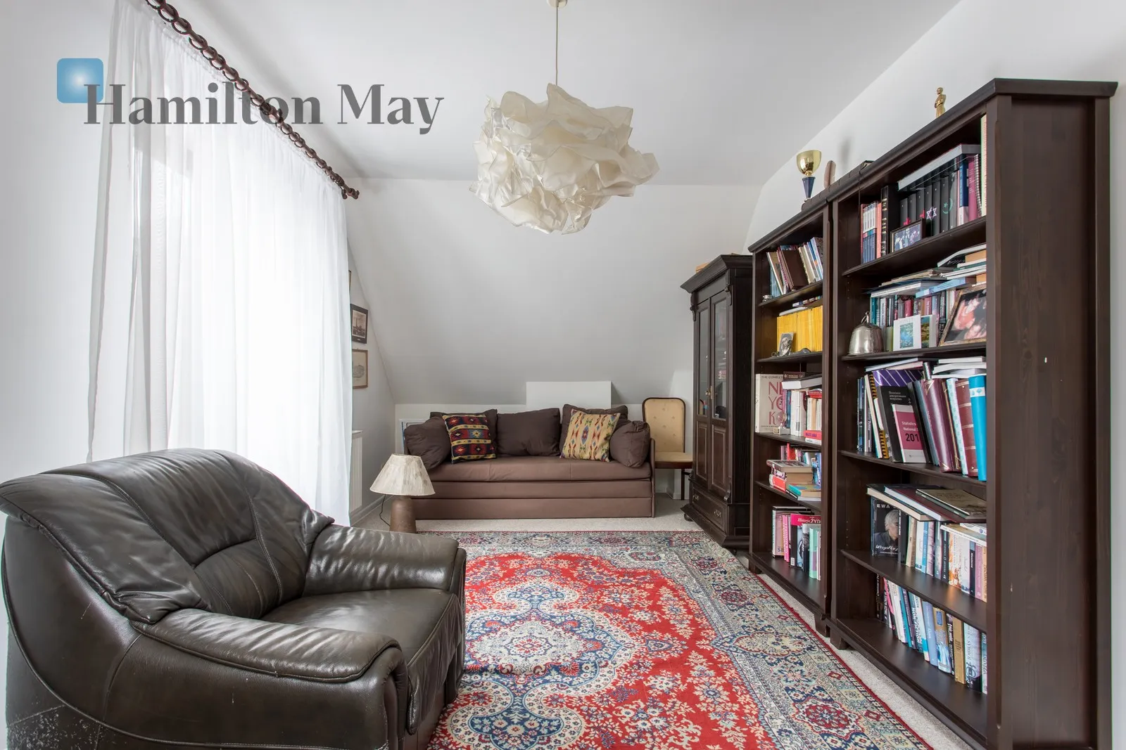 Street: Główna Region: Chwałowice Distance to centre: 27.34 km Price: 2899000 PLN Bedrooms: 6 - slider