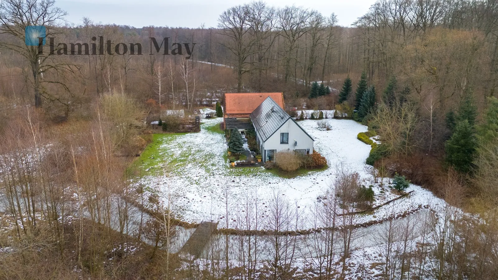 Region: Chwałowice Distance to centre: 27.34 km Price: 2899000 PLN - slider
