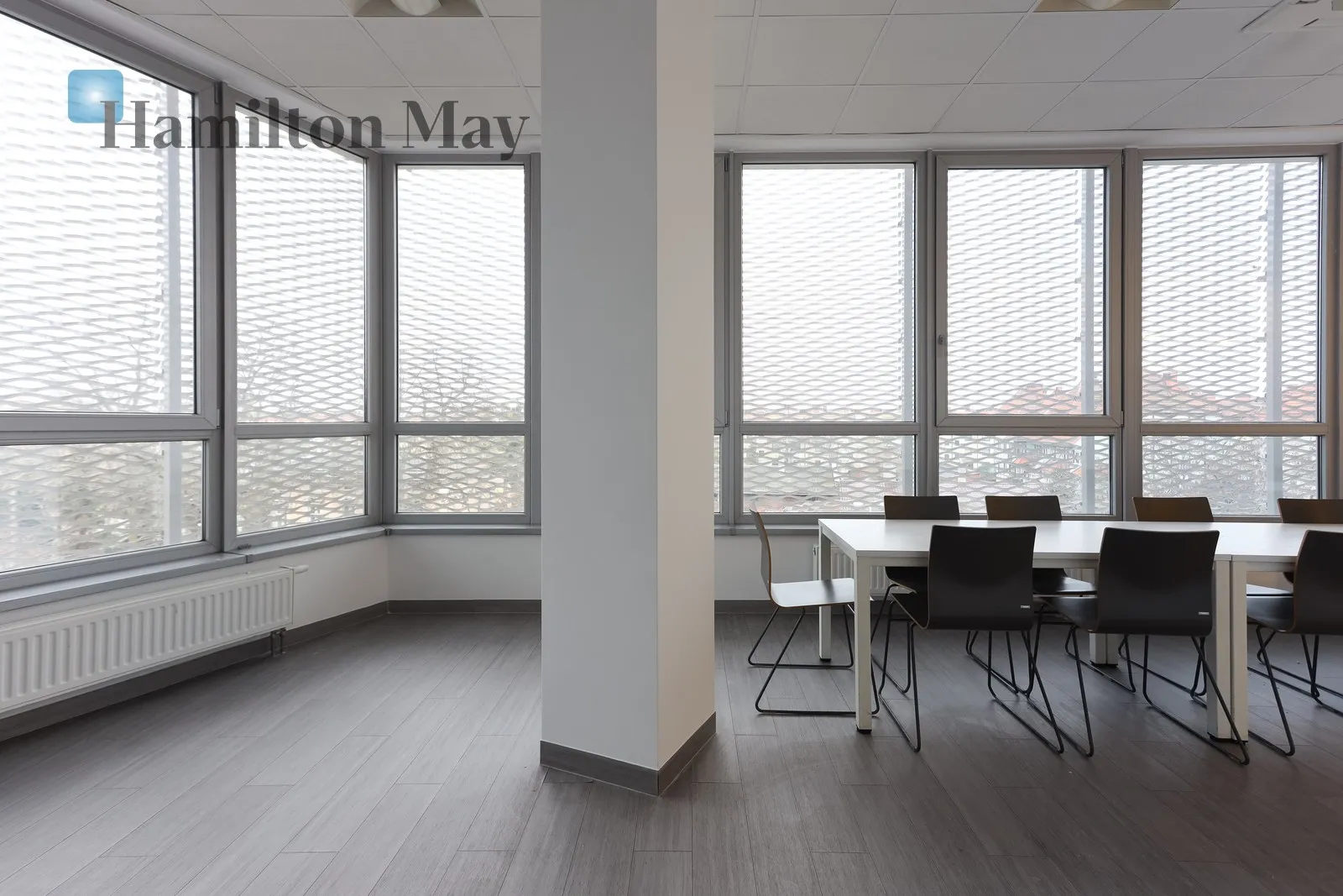 City: Wrocław Street: Wałbrzyska Region: Krzyki Subregion: Klecina Distance to centre: 6.24 km Level: 3 Price: 45510 PLN Bedrooms: null Bathrooms: null Plot size: nullm2 - slider