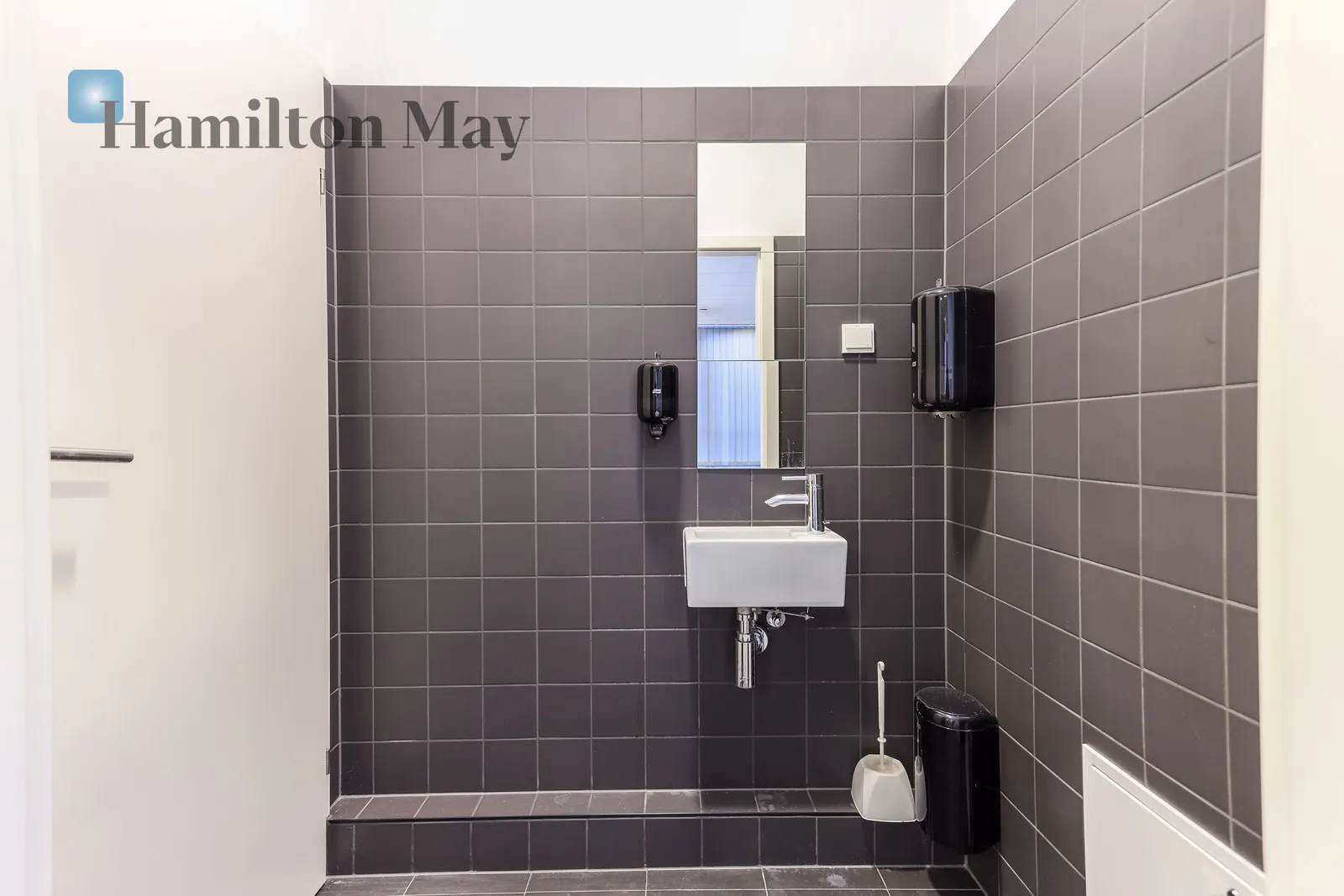 Street: Wałbrzyska Region: Krzyki Subregion: Klecina Distance to centre: 6.24 km Level: 3 Price: 45510 PLN Bedrooms: null Bathrooms: null - slider