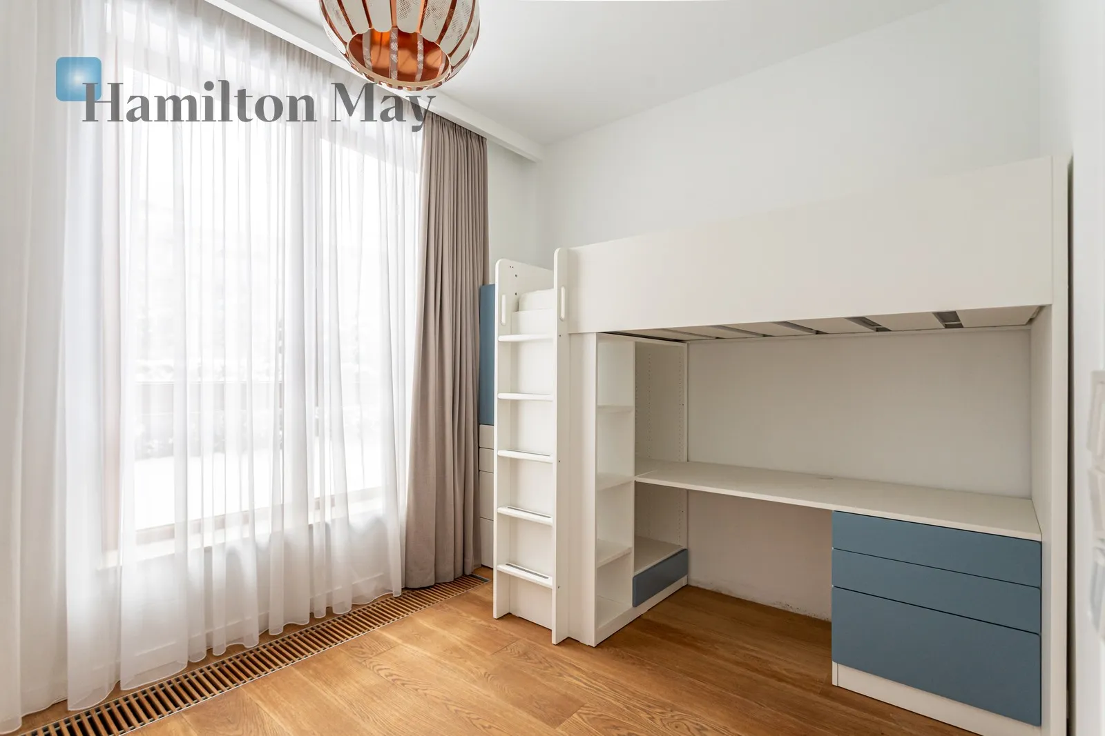 City: Warszawa Street: Sarmacka Region: Wilanów Subregion: Błonia Wilanowskie Distance to centre: 9.49 km - slider