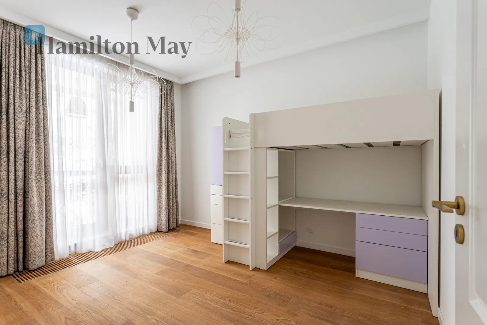 Street: Sarmacka Region: Wilanów Subregion: Błonia Wilanowskie Distance to centre: 9.49 km Price: 2502732 PLN - slider