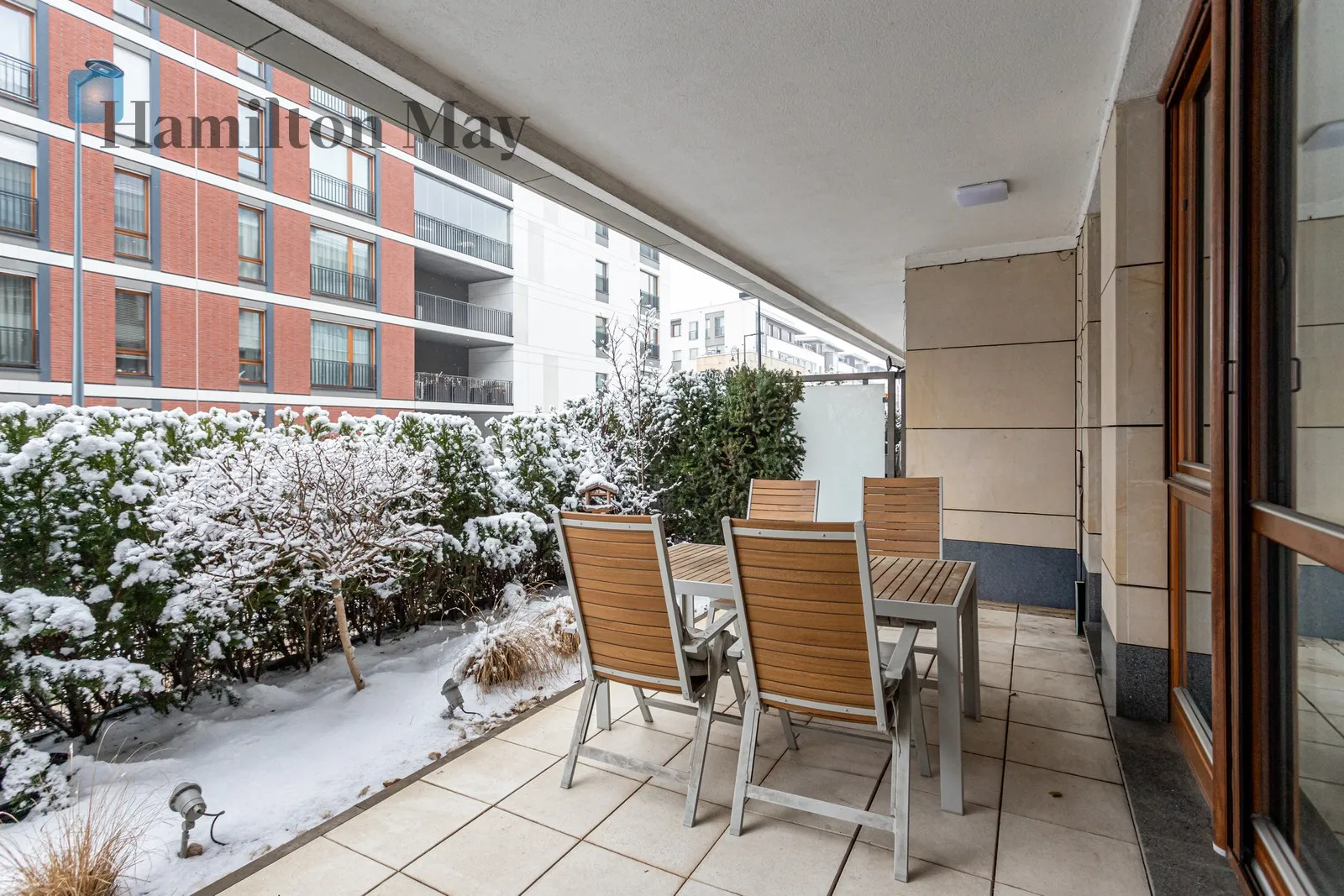 Distance to centre: 9.49 km Price: 2502732 PLN Bedrooms: 3 Bathrooms: null - slider