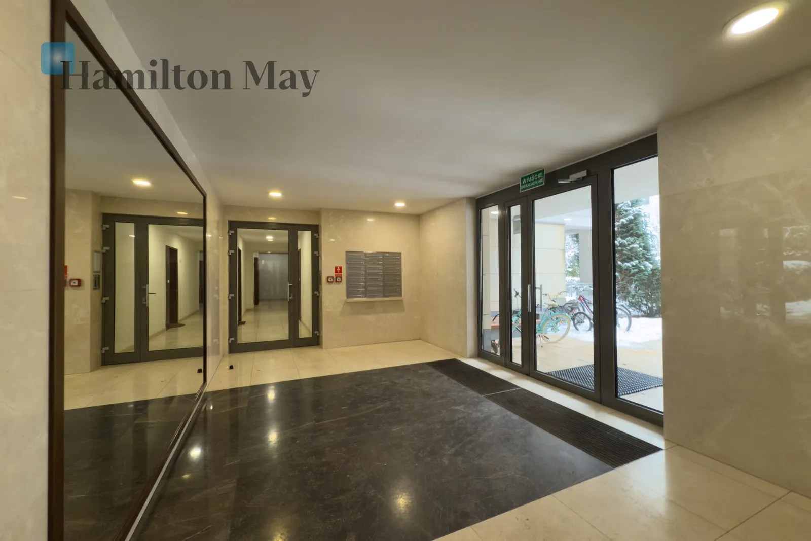 City: Warszawa Street: Sarmacka Region: Wilanów - slider