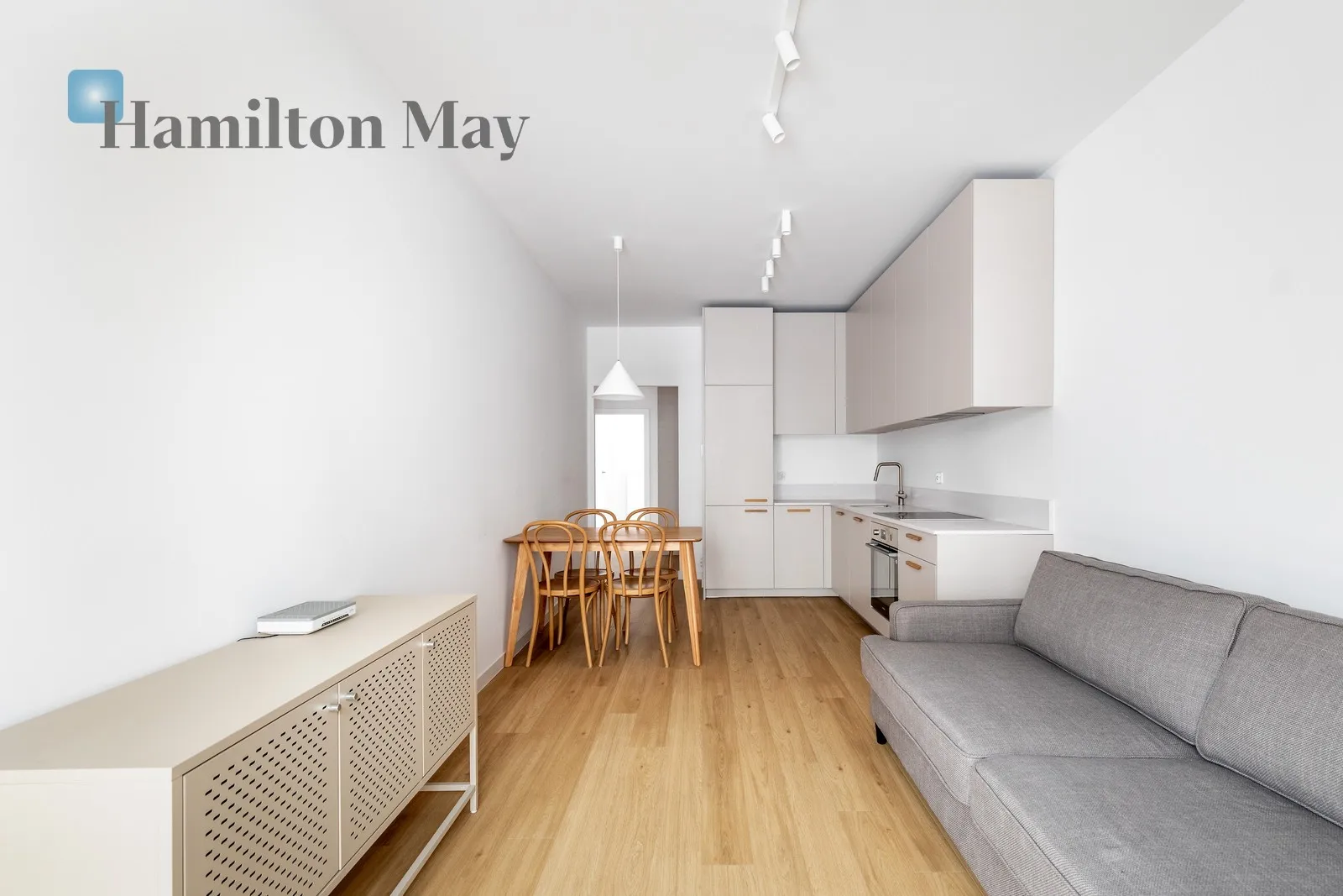 Bright and well-arranged 3 rooms | Terrace | Garden | Garage | Greenery around | 0% COMMISSION - slider