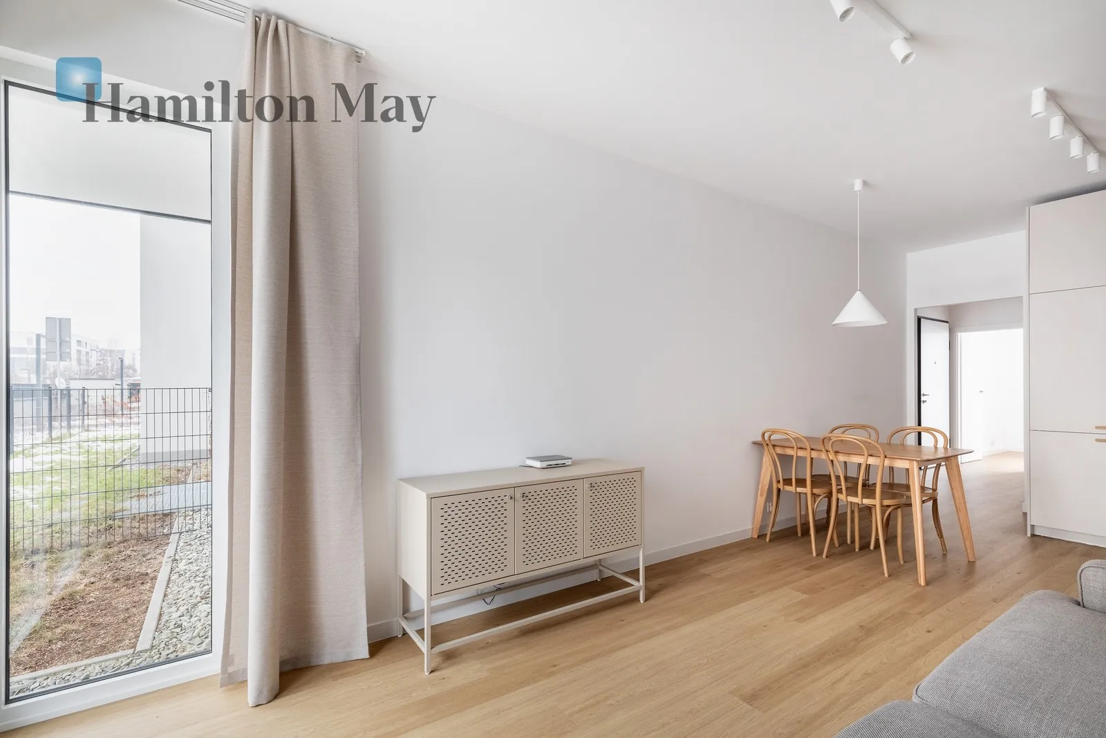 Bright and well-arranged 3 rooms | Terrace | Garden | Garage | Greenery around | 0% COMMISSION - slider