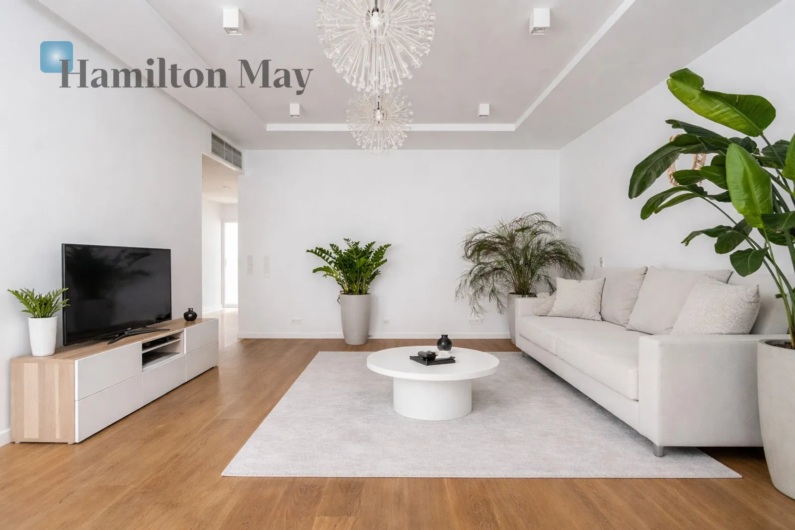 City: Warszawa Street: Sarmacka Region: Wilanów Subregion: Błonia Wilanowskie Distance to centre: 9.49 km Price: 2502732 PLN Bedrooms: 3 Bathrooms: null Size: 114.28m2 - slider