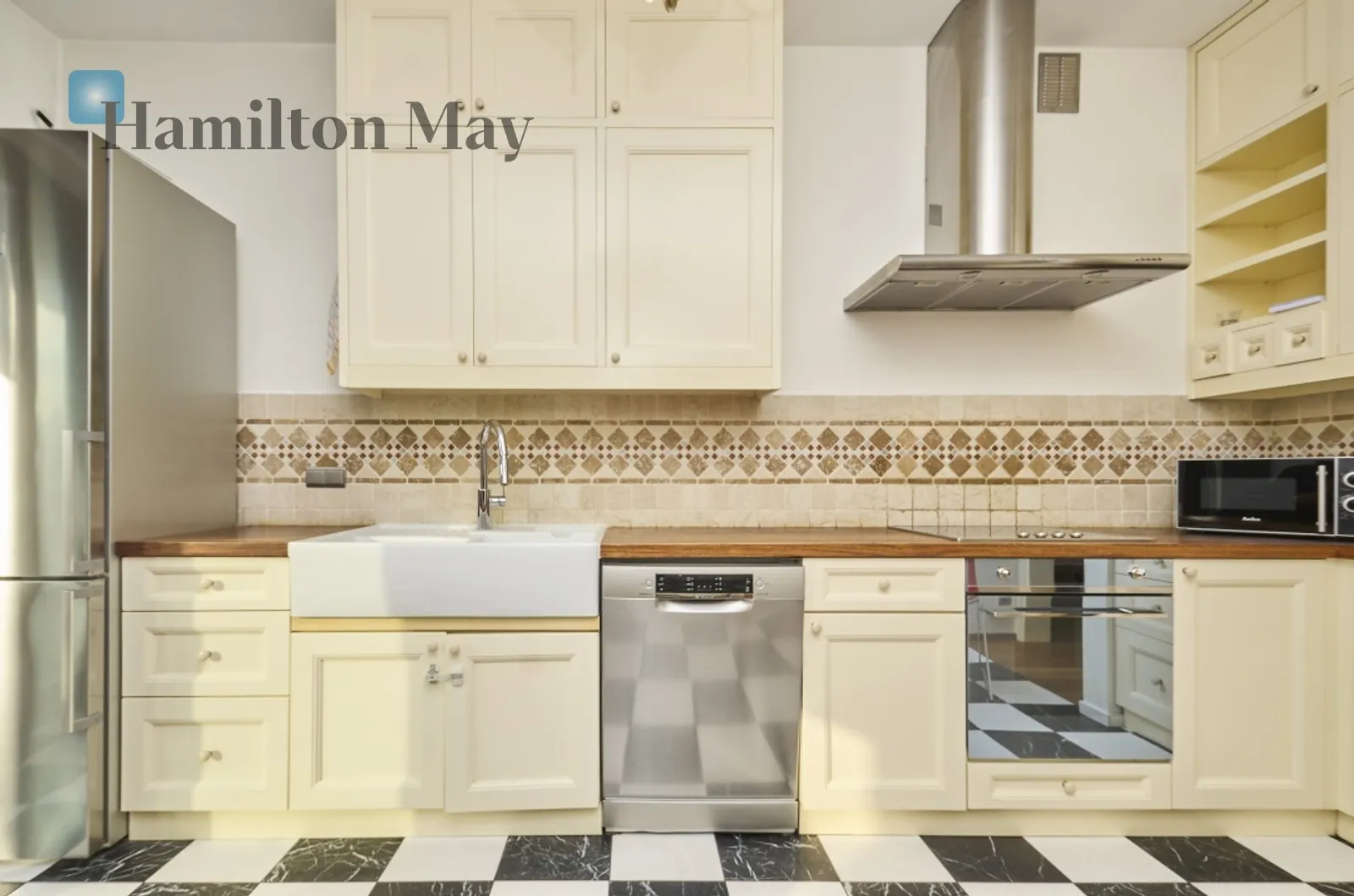 Простора квартира з терасою у Волі Юстовській - slider