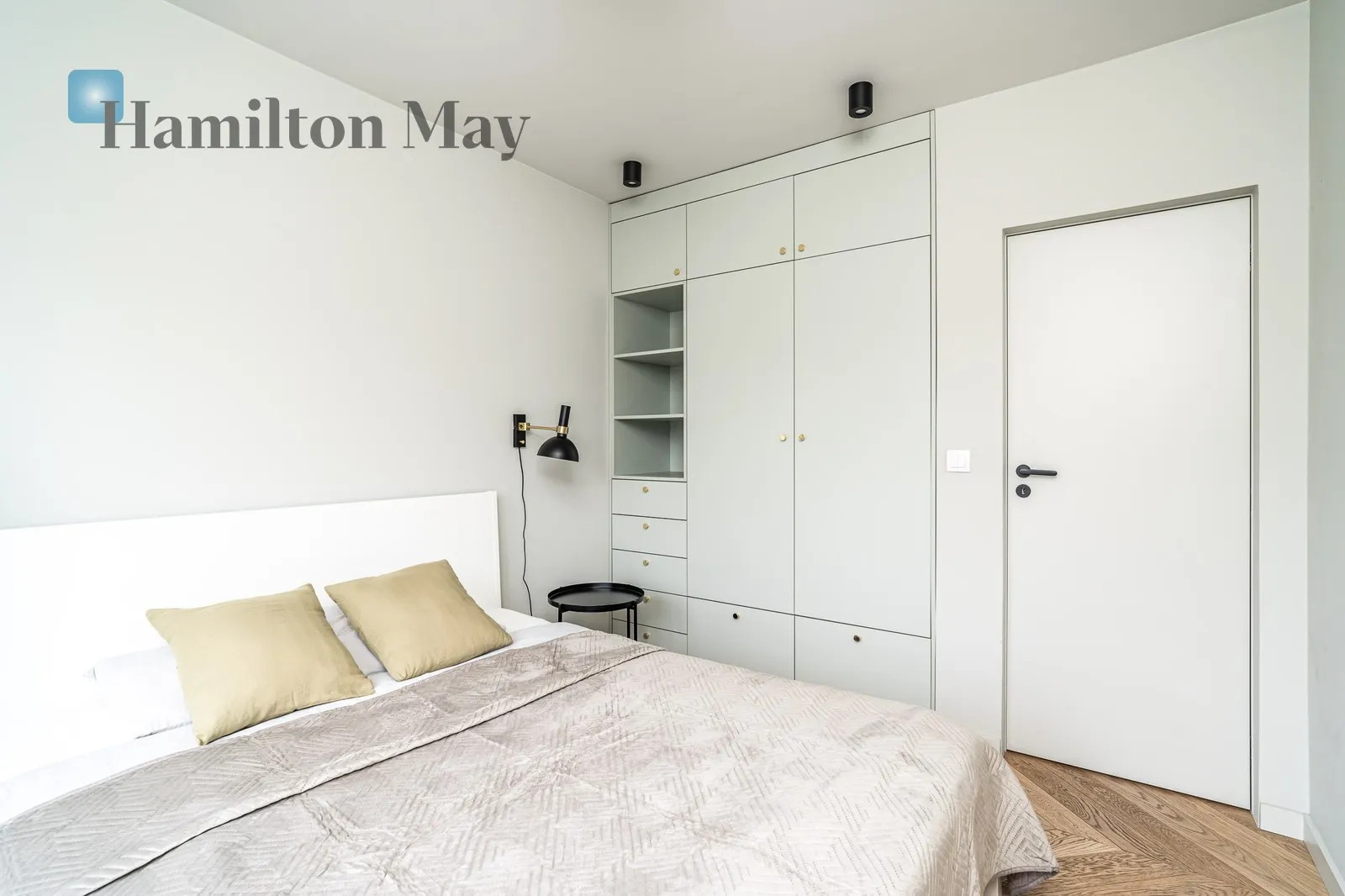 Modern apartment with loggia in NY Residence - slider