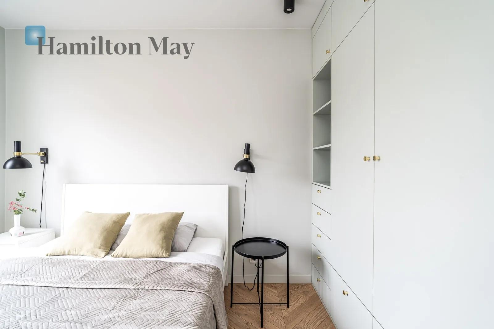 Modern apartment with loggia in NY Residence - slider