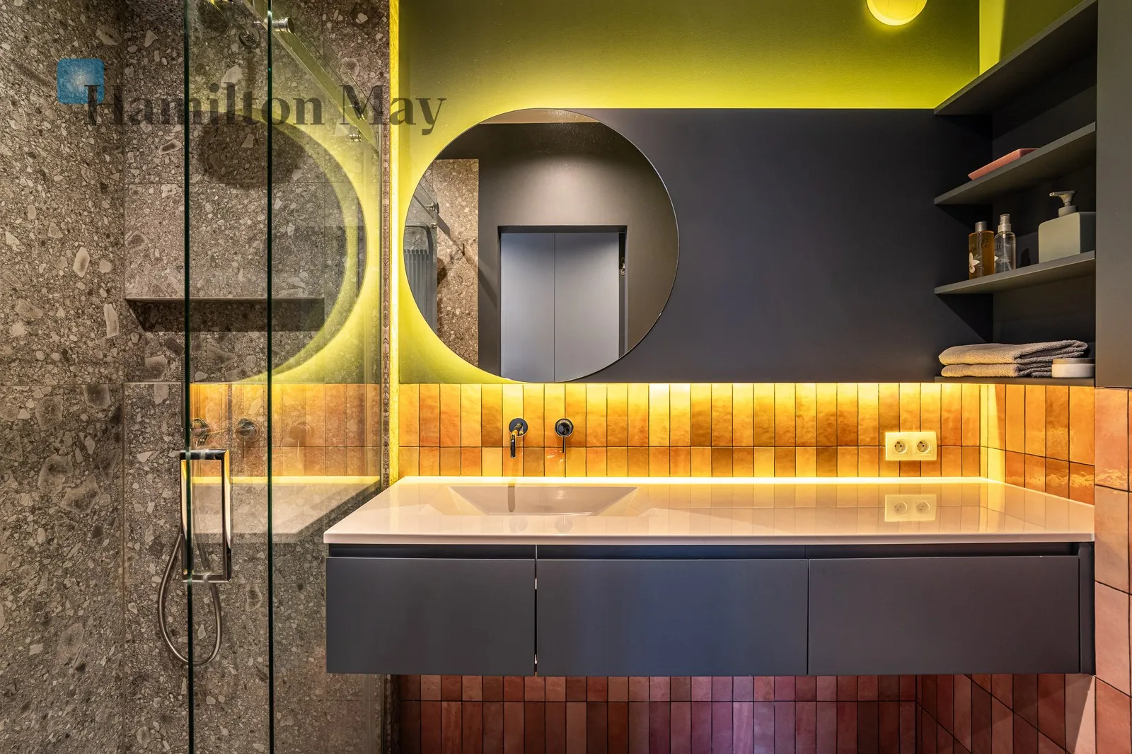 Modern apartment with loggia in NY Residence - slider