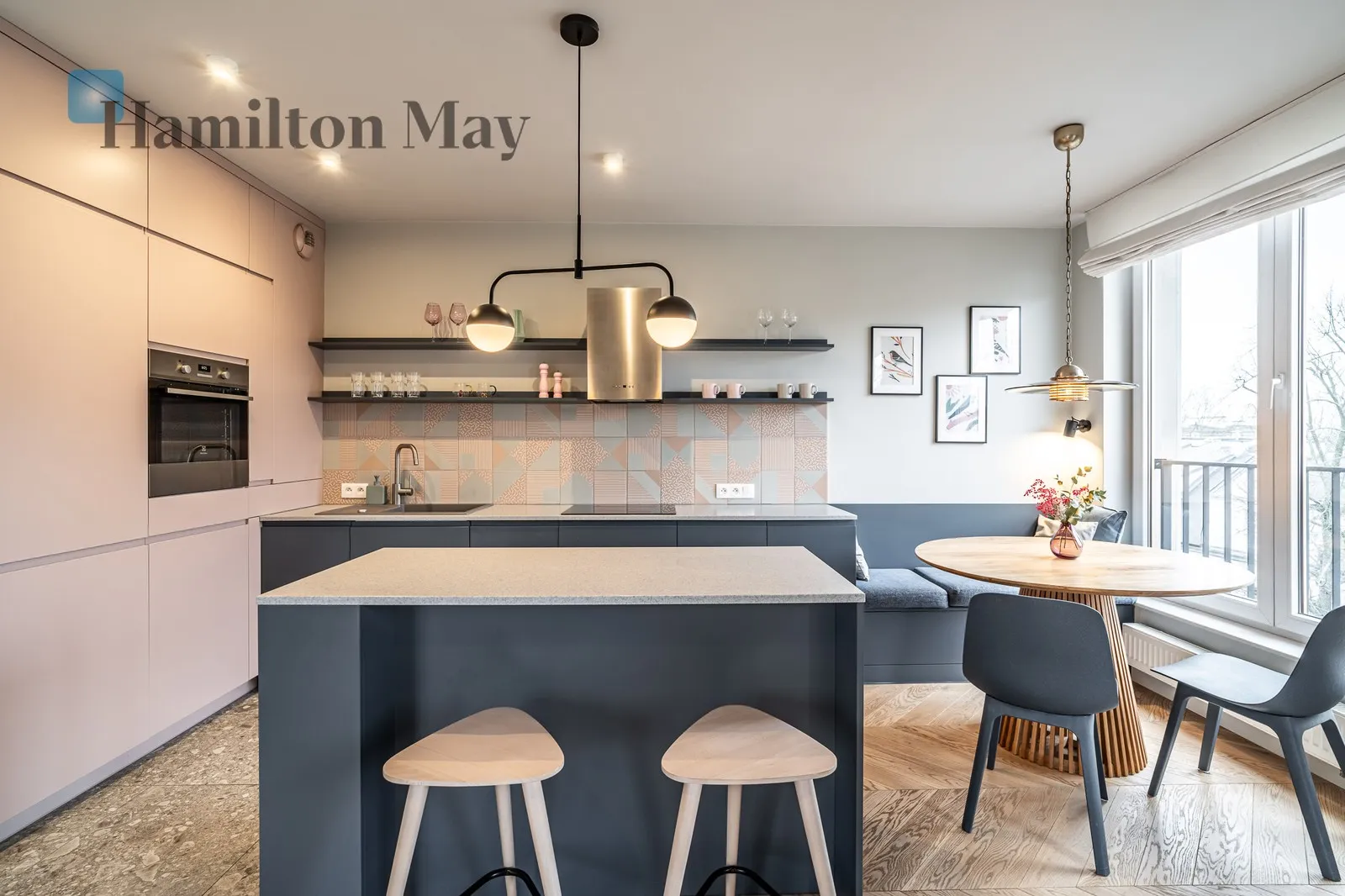 Modern apartment with loggia in NY Residence - slider