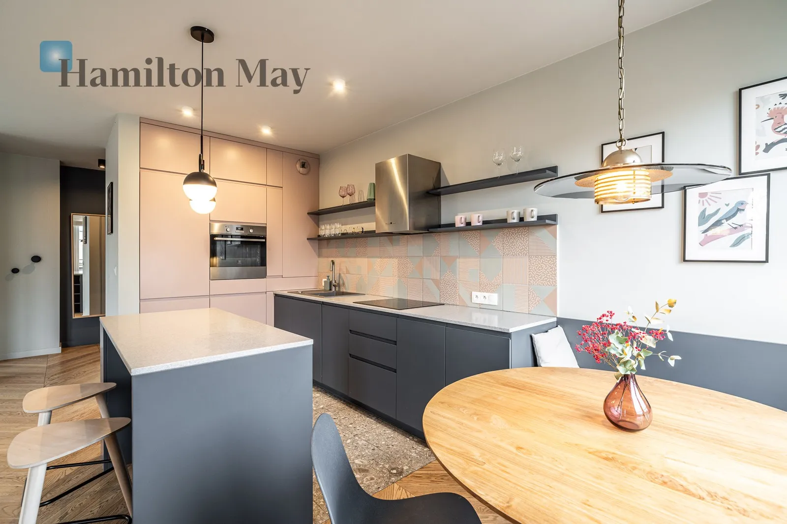 Modern apartment with loggia in NY Residence - slider