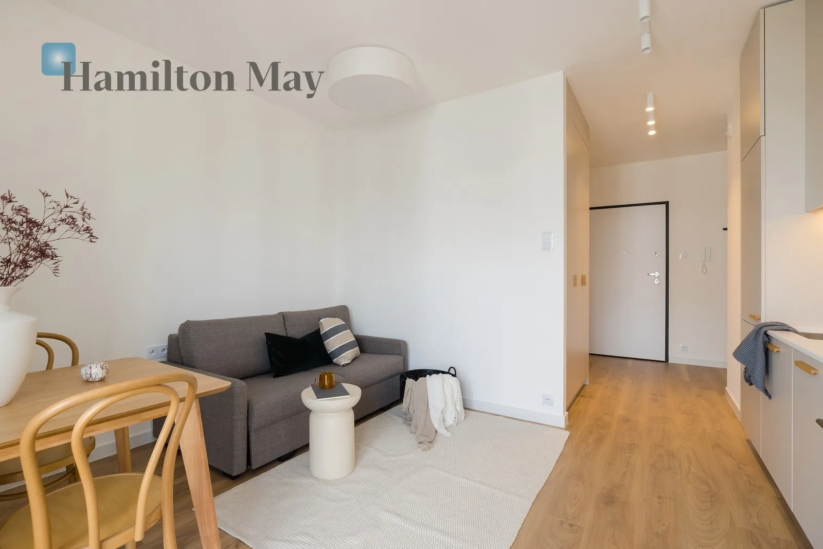 City: Warszawa Street: Wschodu Słońca Region: Włochy Subregion: Raków Distance to centre: 5.73 km Level: 1 Price: 565000 PLN Bedrooms: 0 Bathrooms: 1 - slider