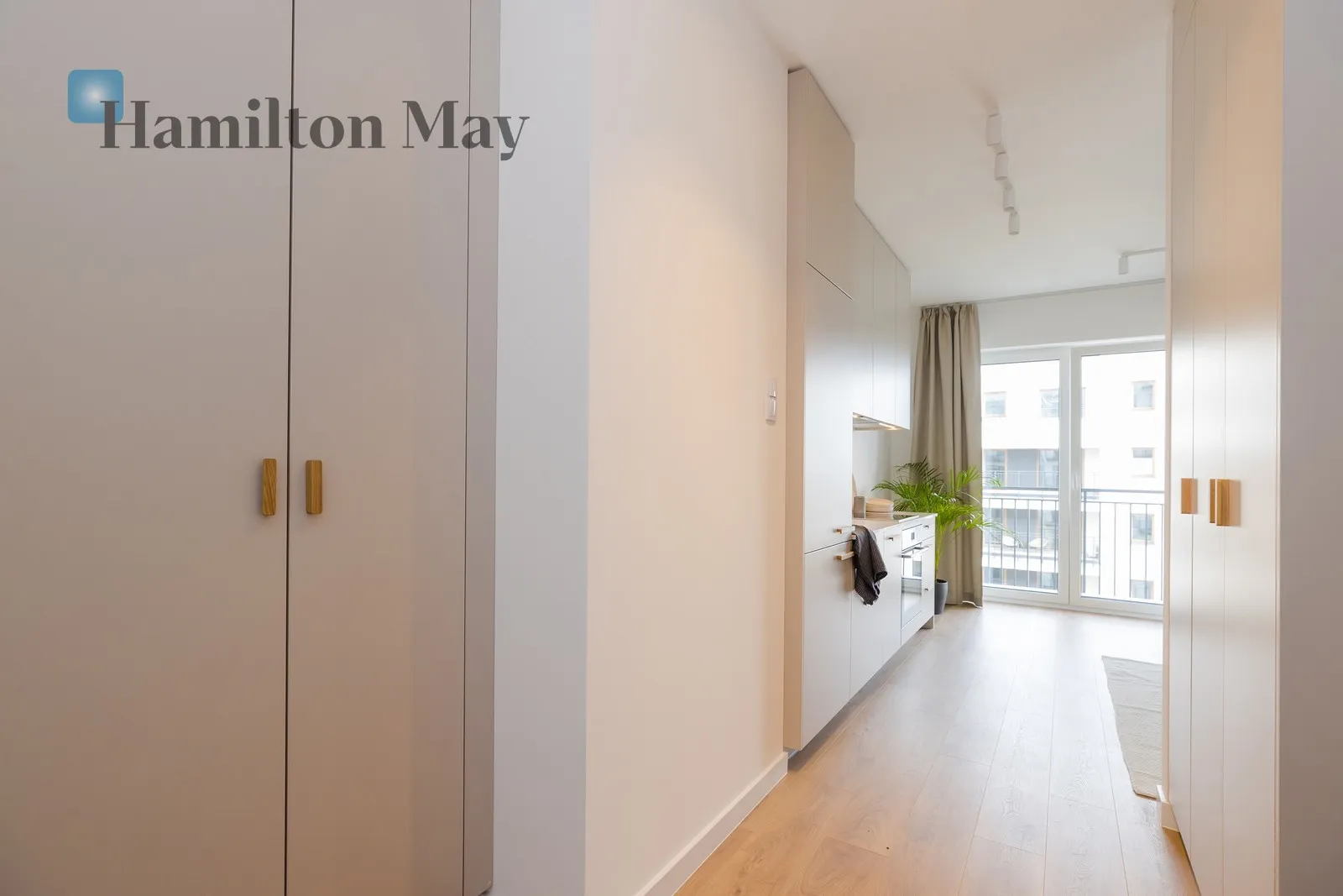 City: Warszawa Street: Wschodu Słońca Region: Włochy Subregion: Raków Distance to centre: 5.73 km Level: 1 Price: 565000 PLN Bedrooms: 0 - slider