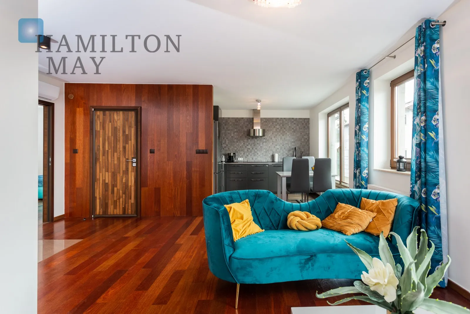 City: Kraków Street: Królowej Jadwigi Region: Zwierzyniec Subregion: Salwator Distance to centre: 1 km Level: 2 Price: 4900 PLN Bedrooms: 2 Bathrooms: 2 Size: 81.5m2 Price/m2: 60 PLN - slider