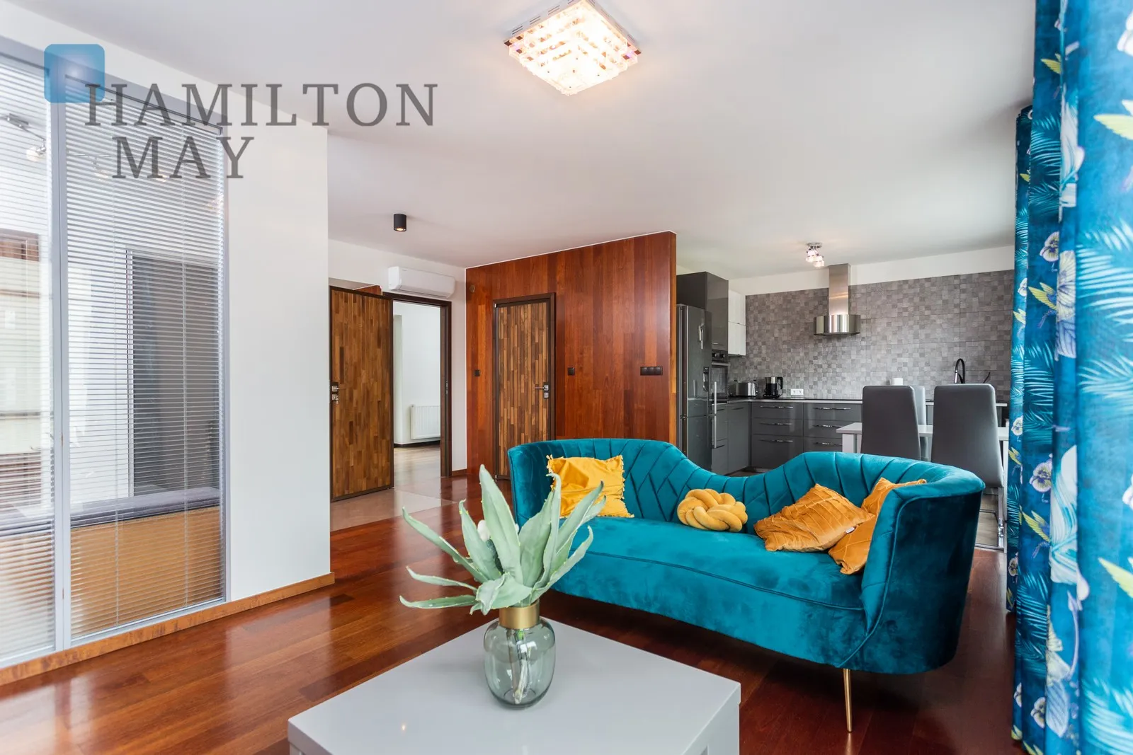 City: Kraków Street: Królowej Jadwigi Region: Zwierzyniec Subregion: Salwator Distance to centre: 1 km Level: 2 Price: 4900 PLN Bedrooms: 2 Bathrooms: 2 Size: 81.5m2 - slider
