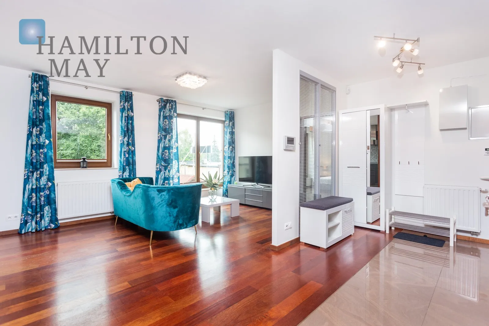 City: Kraków Street: Królowej Jadwigi Region: Zwierzyniec Subregion: Salwator Distance to centre: 1 km Level: 2 Price: 4900 PLN Bedrooms: 2 Bathrooms: 2 - slider