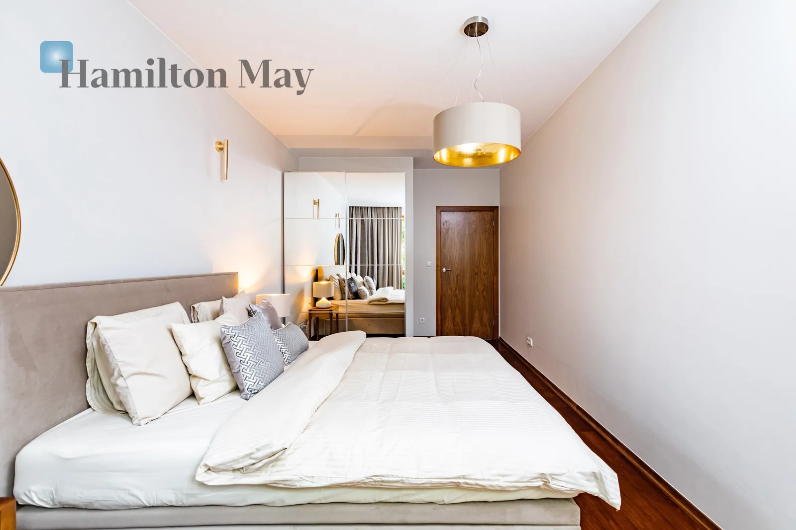 Street: Ludwika Narbutta Region: Mokotów Subregion: Stary Mokotów Distance to centre: 2.91 km Level: 2 Price: 16000 PLN Bedrooms: 3 Bathrooms: 2 - slider