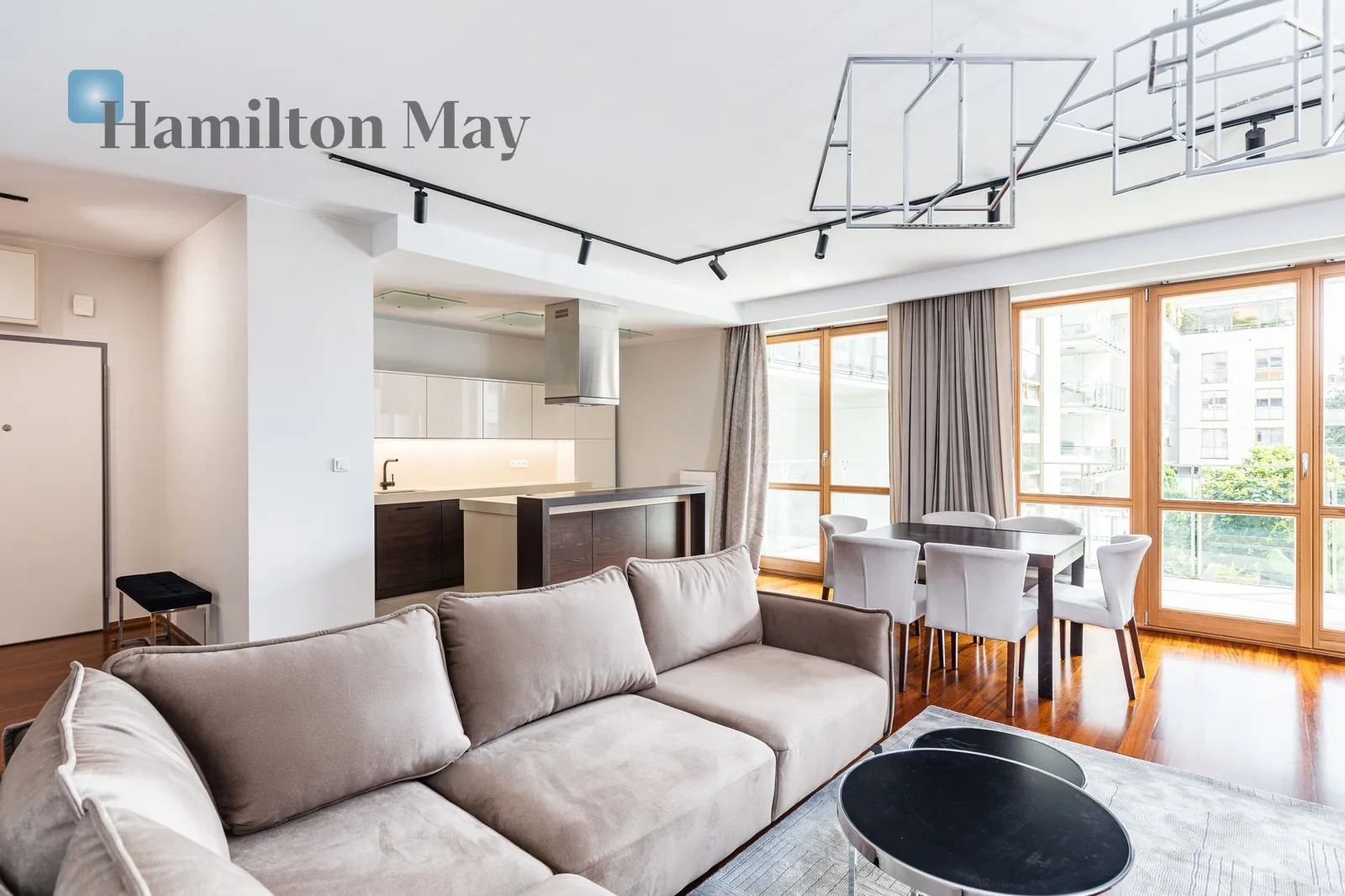 City: Warszawa Street: Ludwika Narbutta Region: Mokotów Subregion: Stary Mokotów Distance to centre: 2.91 km Level: 2 Price: 16000 PLN Bedrooms: 3 Bathrooms: 2 Size: 120m2 - slider