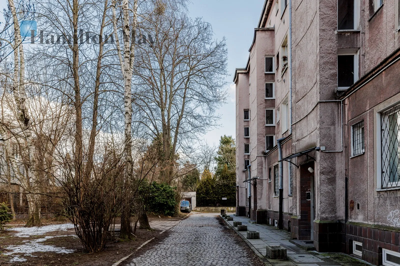 Distance to centre: 3.87 km Price: 2750 PLN Bedrooms: 1 Bathrooms: 1 Size: 41m2 - slider