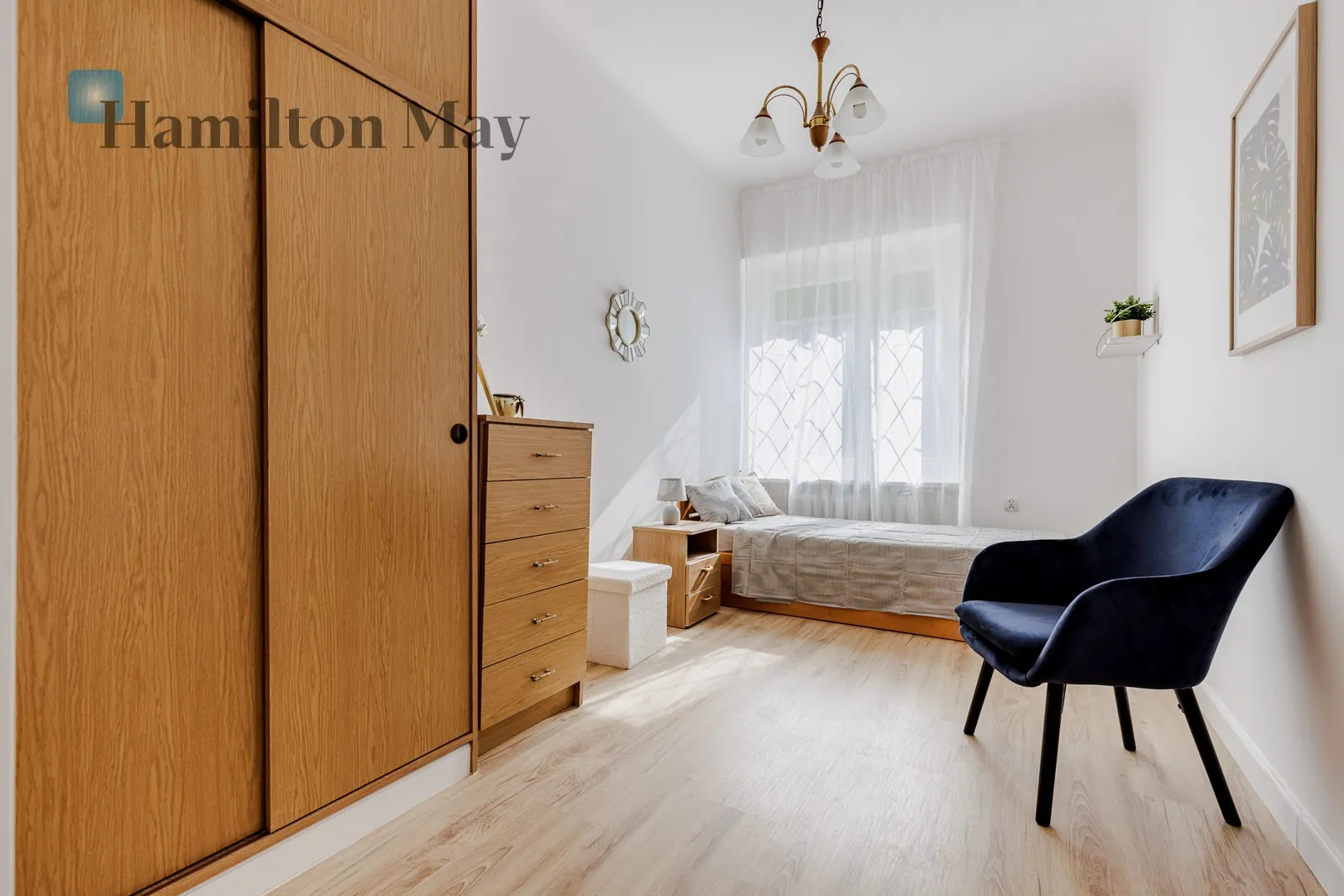 Region: Mokotów Subregion: Stary Mokotów Distance to centre: 3.87 km Price: 2750 PLN Bedrooms: 1 Bathrooms: 1 Size: 41m2 - slider