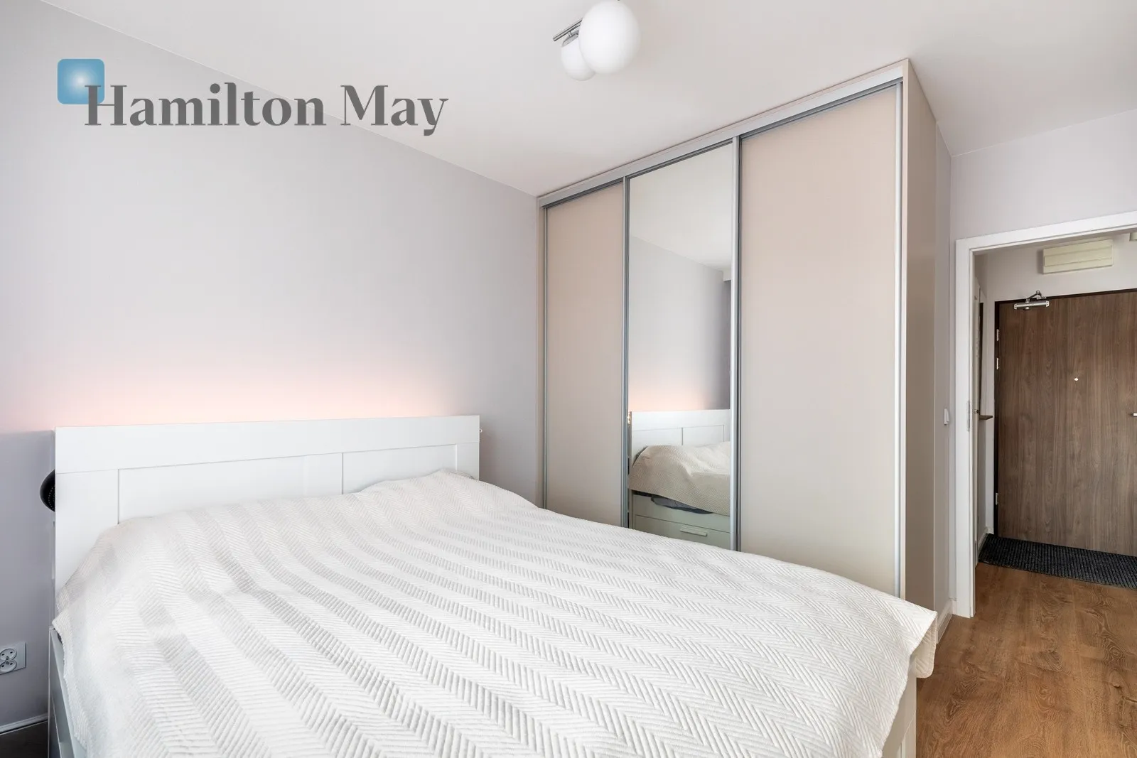 Region: Czyżyny Distance to centre: 5.37 km Level: 5 Price: 760000 PLN Bedrooms: 1 Bathrooms: 1 - slider
