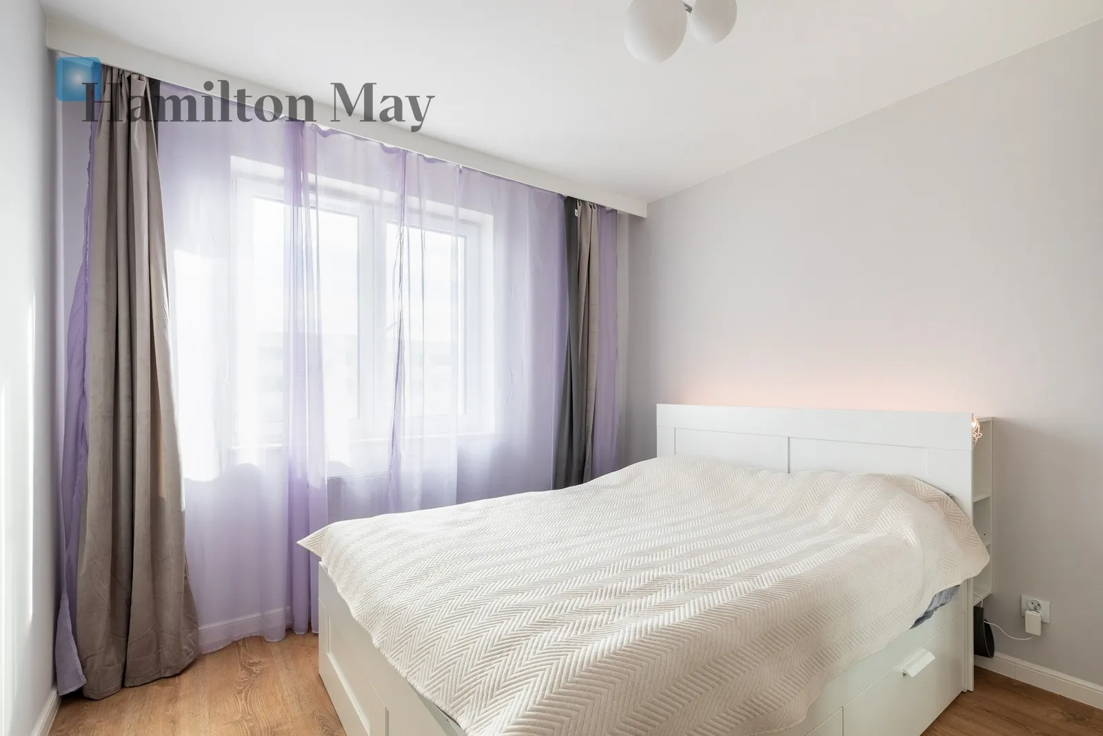 Distance to centre: 5.37 km Level: 5 Price: 760000 PLN Bedrooms: 1 Bathrooms: 1 Size: 43m2 - slider