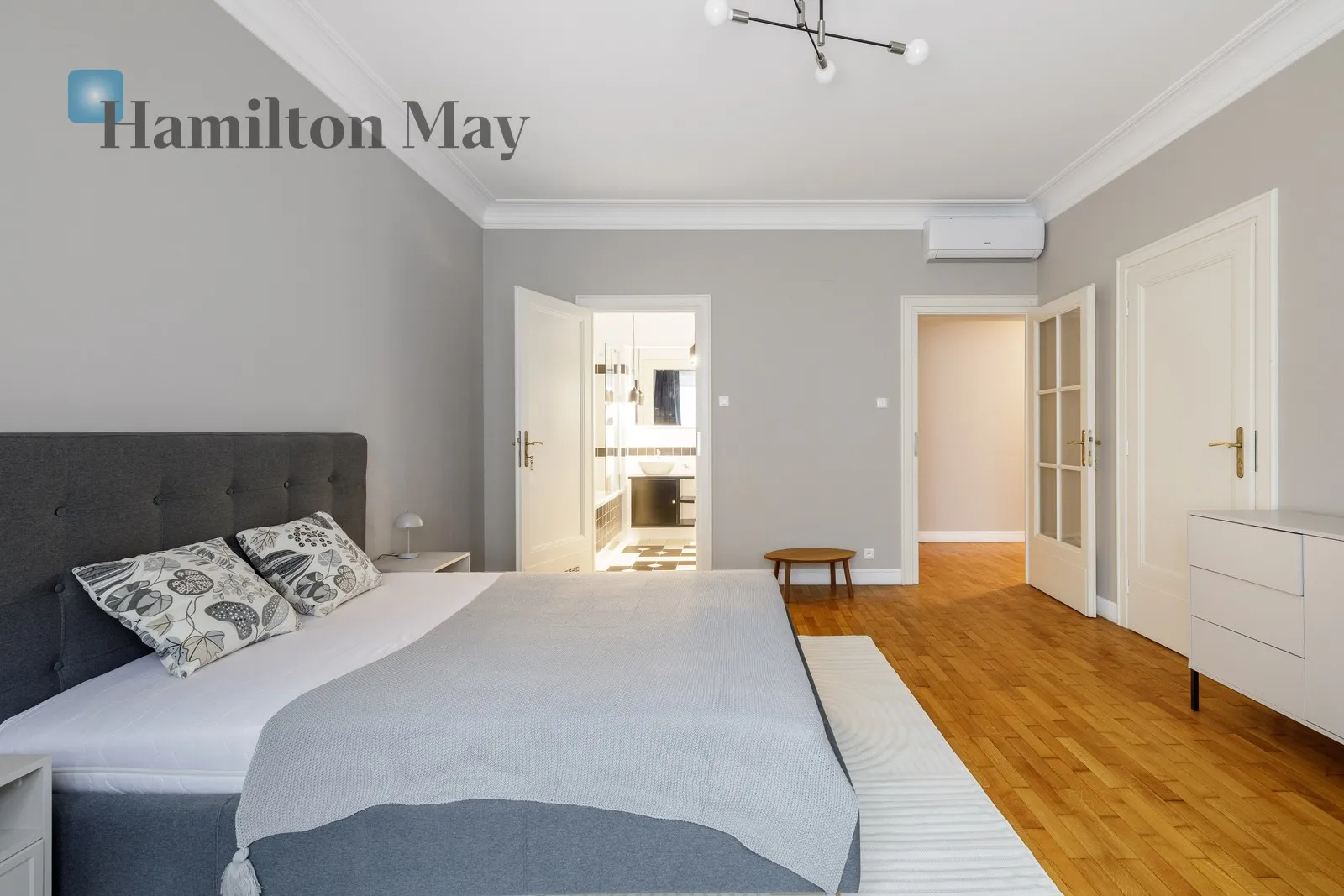 Price: 6500 PLN Bedrooms: 2 Bathrooms: 2 Size: 115m2 Price/m2: 57 PLN - slider