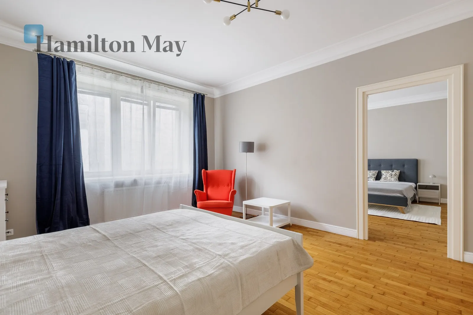 Distance to centre: 0.73 km Level: 2 Price: 6500 PLN Bedrooms: 2 - slider