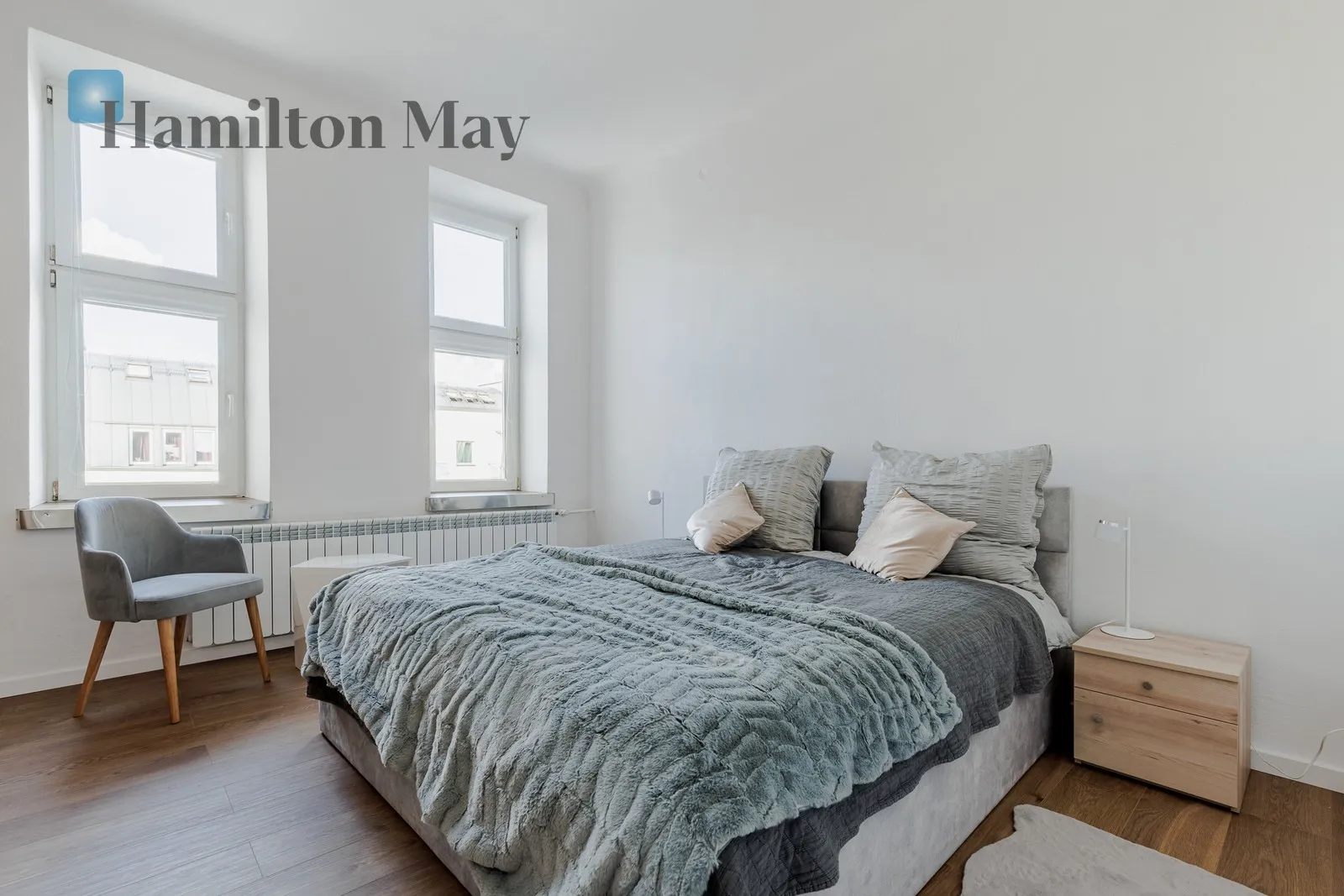 City: Warszawa Street: Hoża Region: Śródmieście Subregion: Śródmieście Południowe Distance to centre: 0.48 km Level: 6 Price: 3900 PLN Bedrooms: 1 - slider