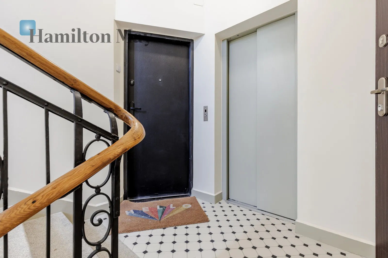 Region: Śródmieście Subregion: Śródmieście Południowe Distance to centre: 0.48 km Level: 6 Price: 3900 PLN Bedrooms: 1 Bathrooms: 1 - slider