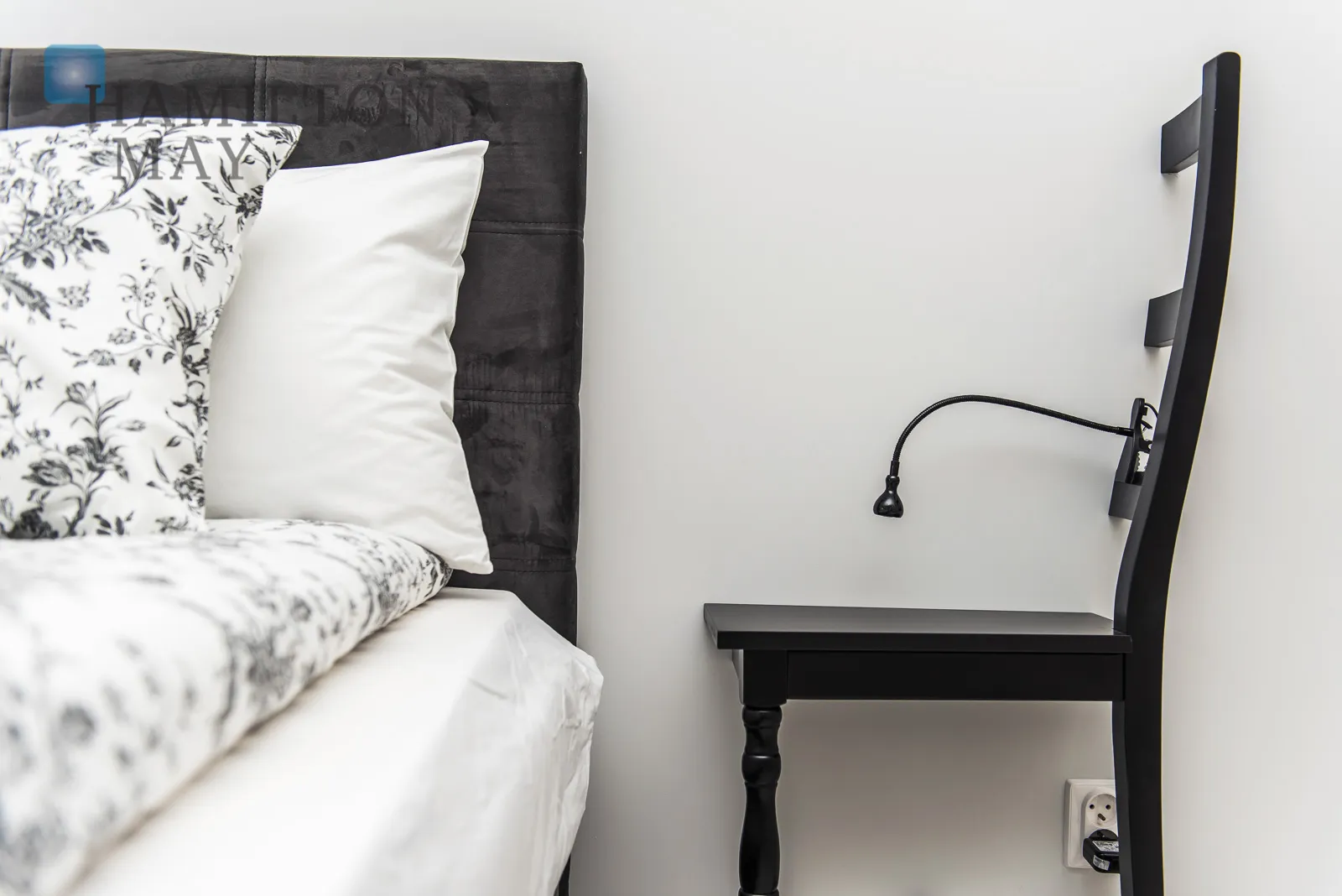 A modern apartment in the prestigious Ludwinów development on the Vistula Boulevards - slider