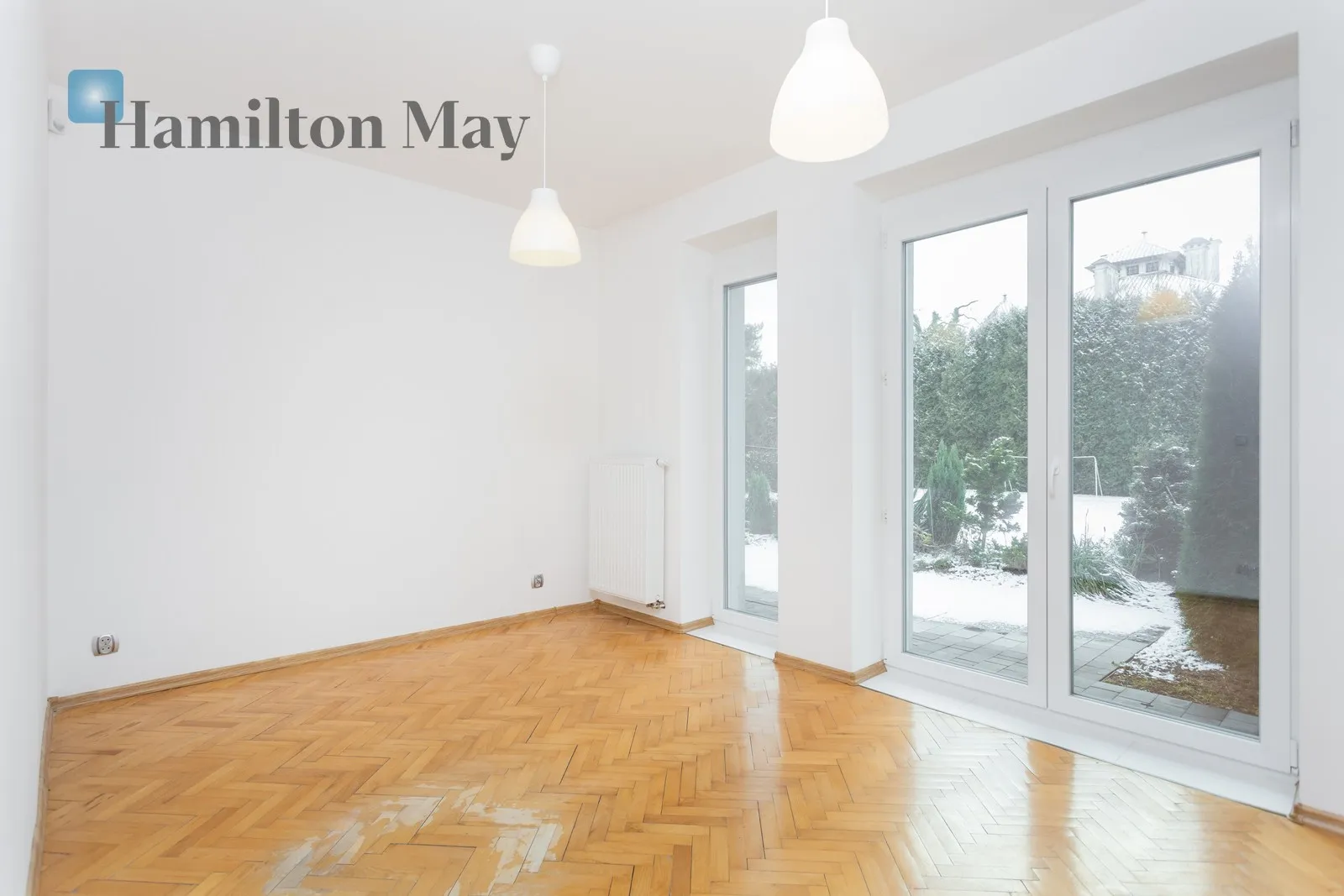 Subregion: Wola Justowska Distance to centre: 4.91 km Level: -9 - slider