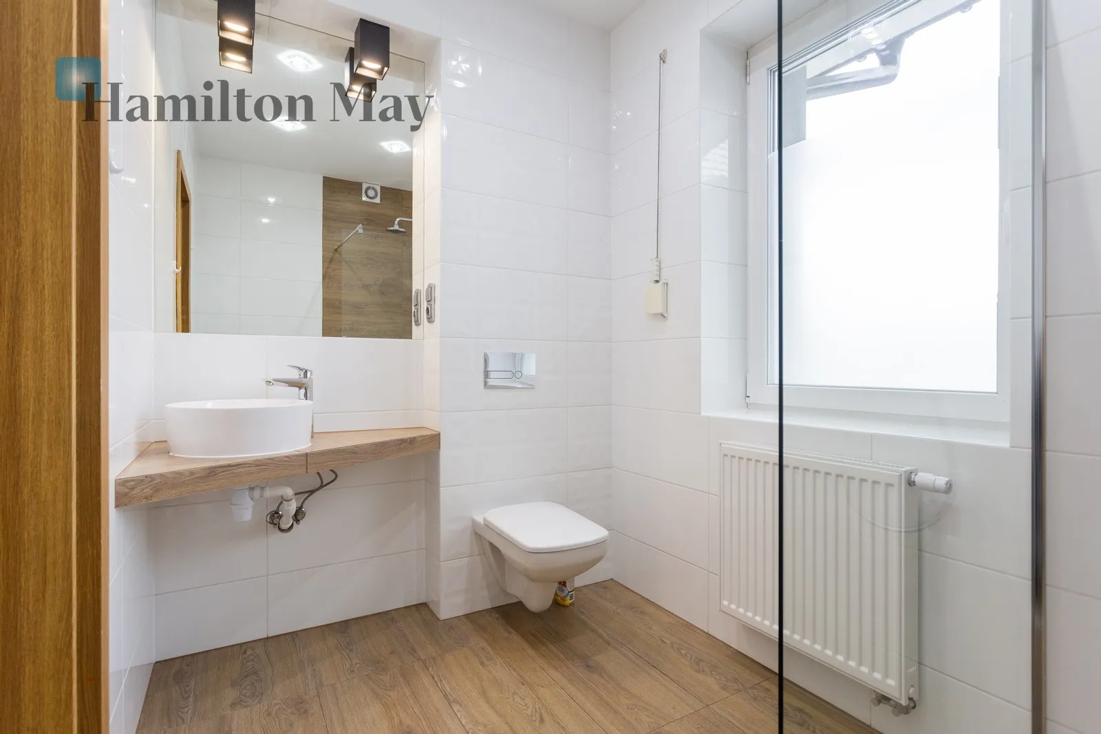 Street: Dolina Region: Zwierzyniec Subregion: Wola Justowska Distance to centre: 4.91 km Level: -9 Price: 17500 PLN - slider