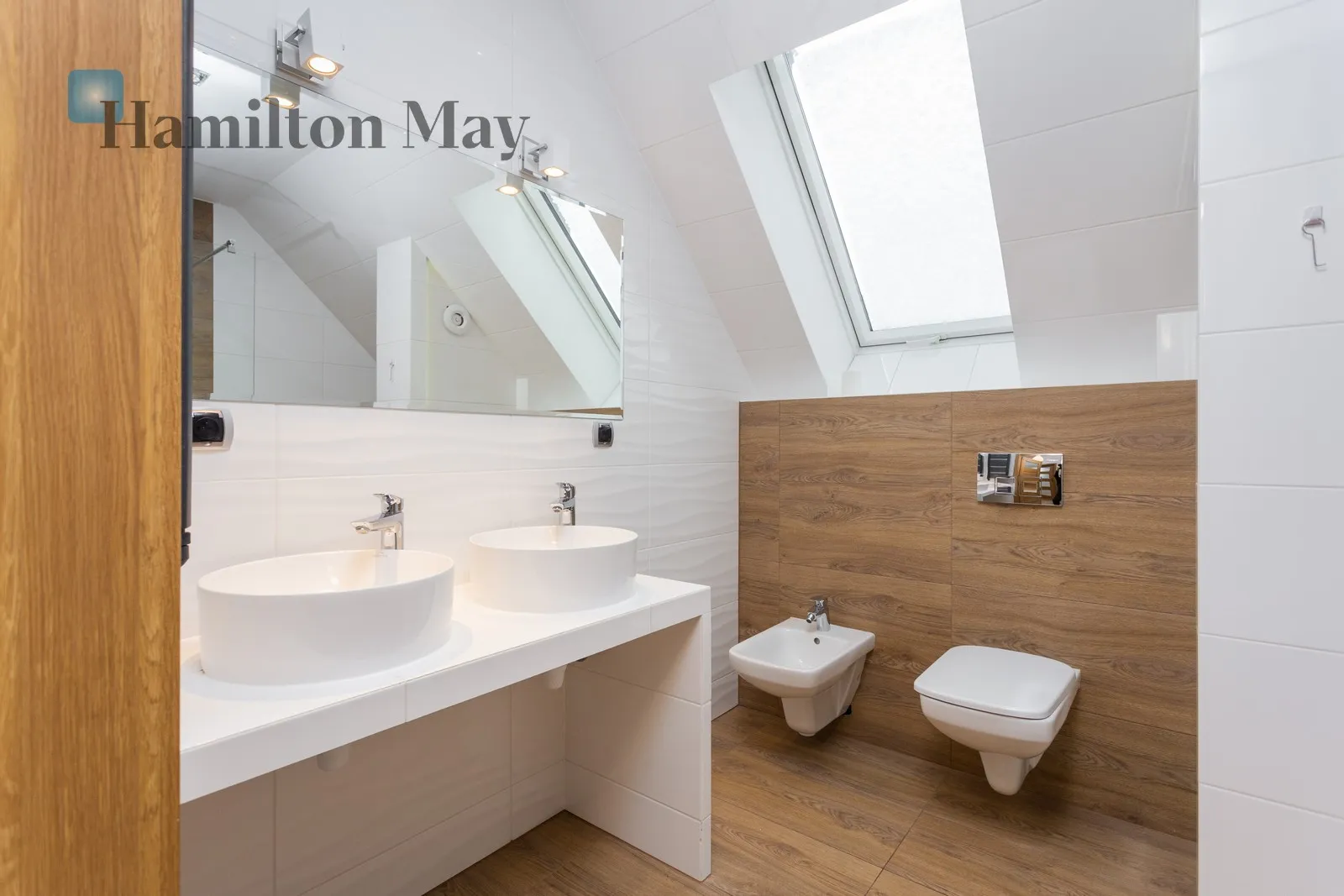 Region: Zwierzyniec Subregion: Wola Justowska Distance to centre: 4.91 km Level: -9 Price: 17500 PLN - slider